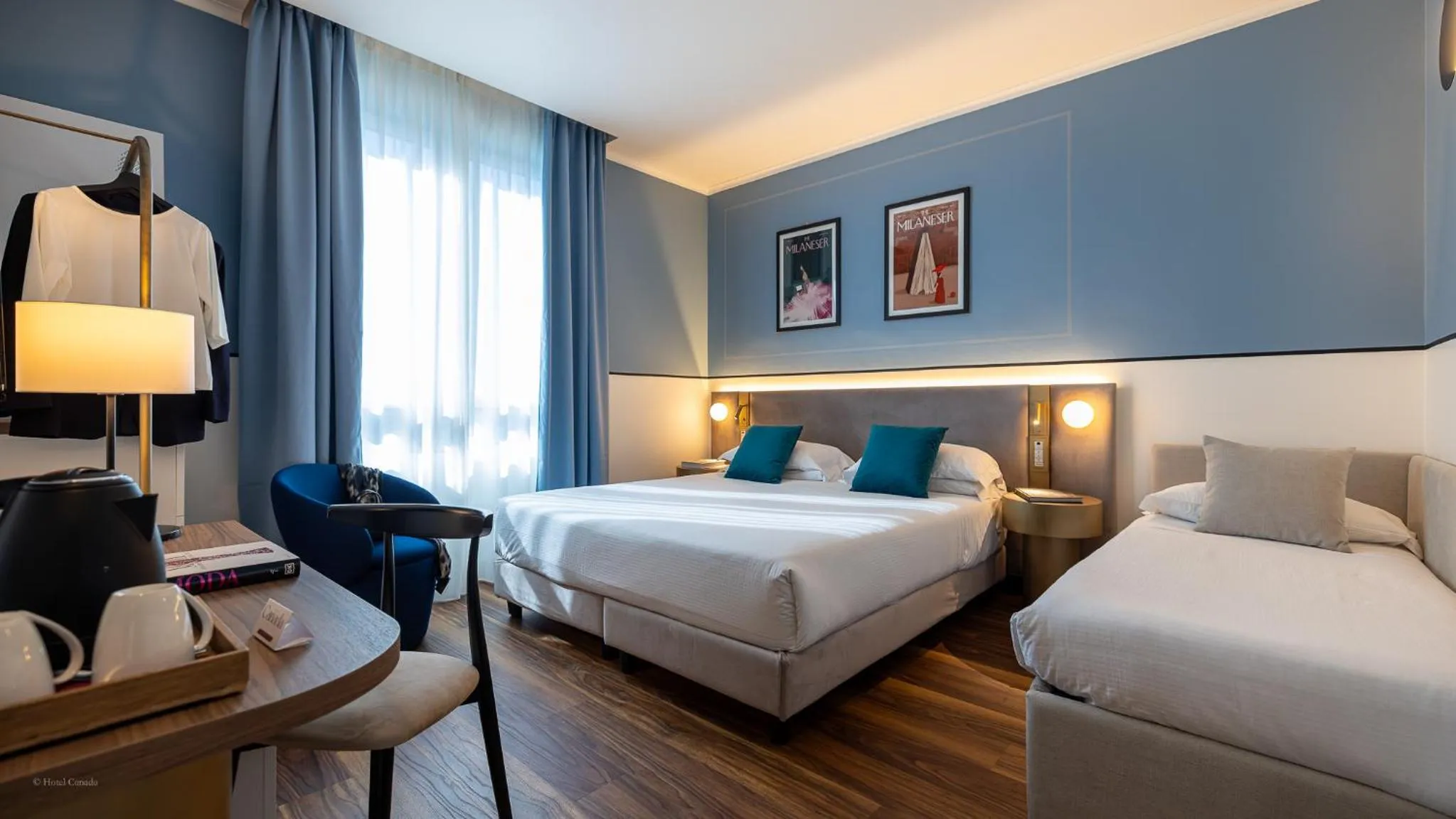 Deluxe Triple Room in Hotel Canada