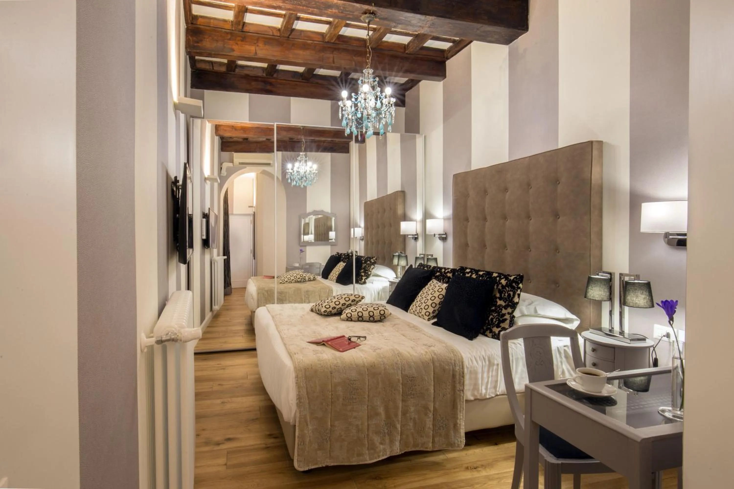 Premium Two-Bedroom Apartment in The Inn at the Spanish Steps Luxury Collection - The Inn at the Spanish Steps