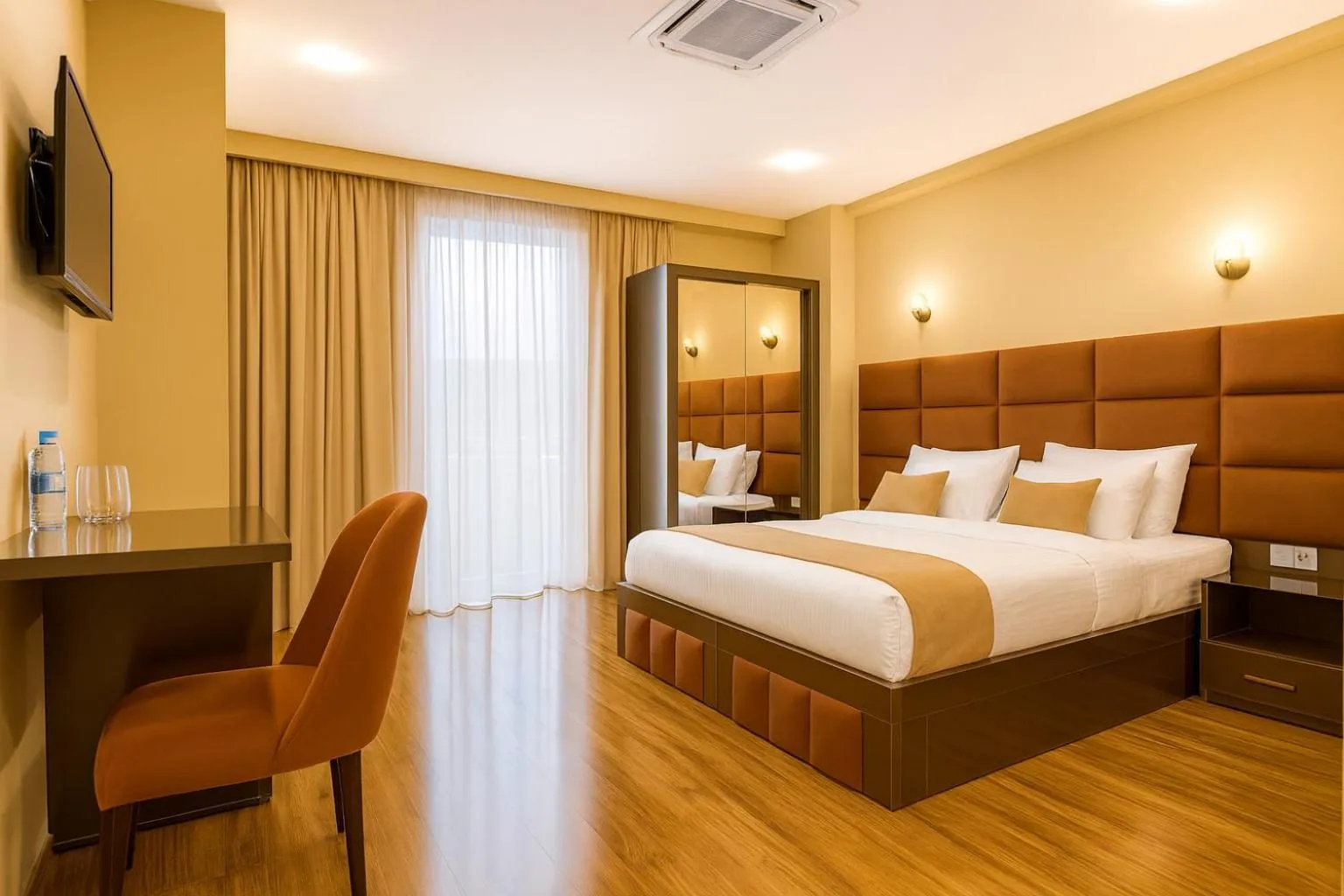 Superior Double or Twin Room with City View in Hotel Residence Plaza