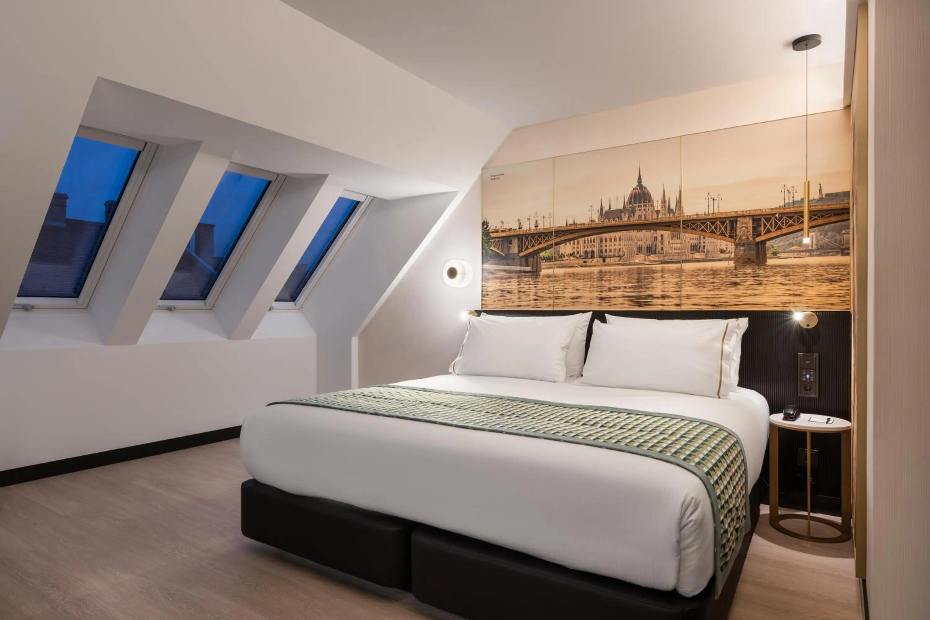 Deluxe Double Room with Parking in Eurostars Ambassador