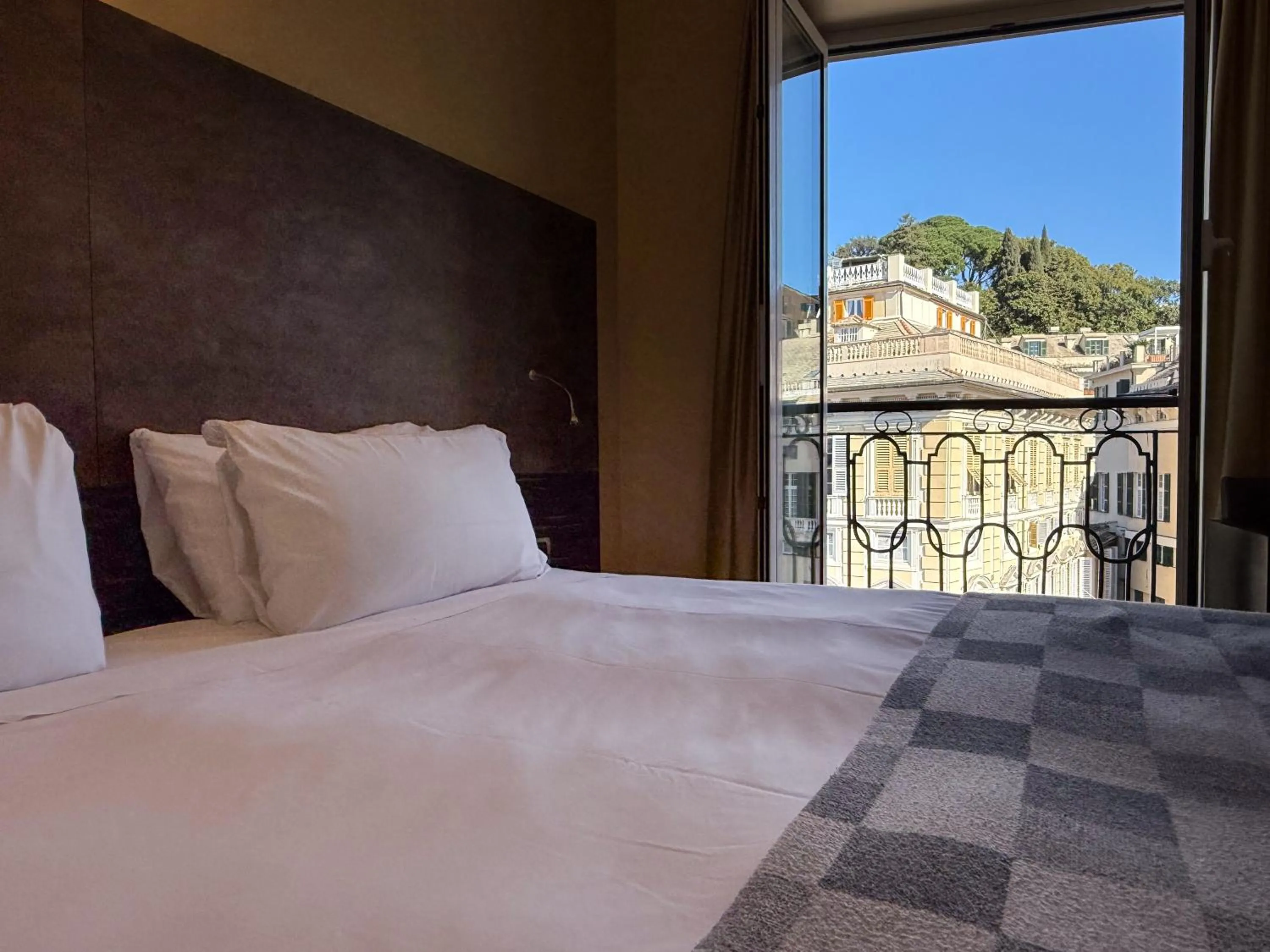 Superior King Room with City View - Non-Smoking in Best Western Hotel Metropoli