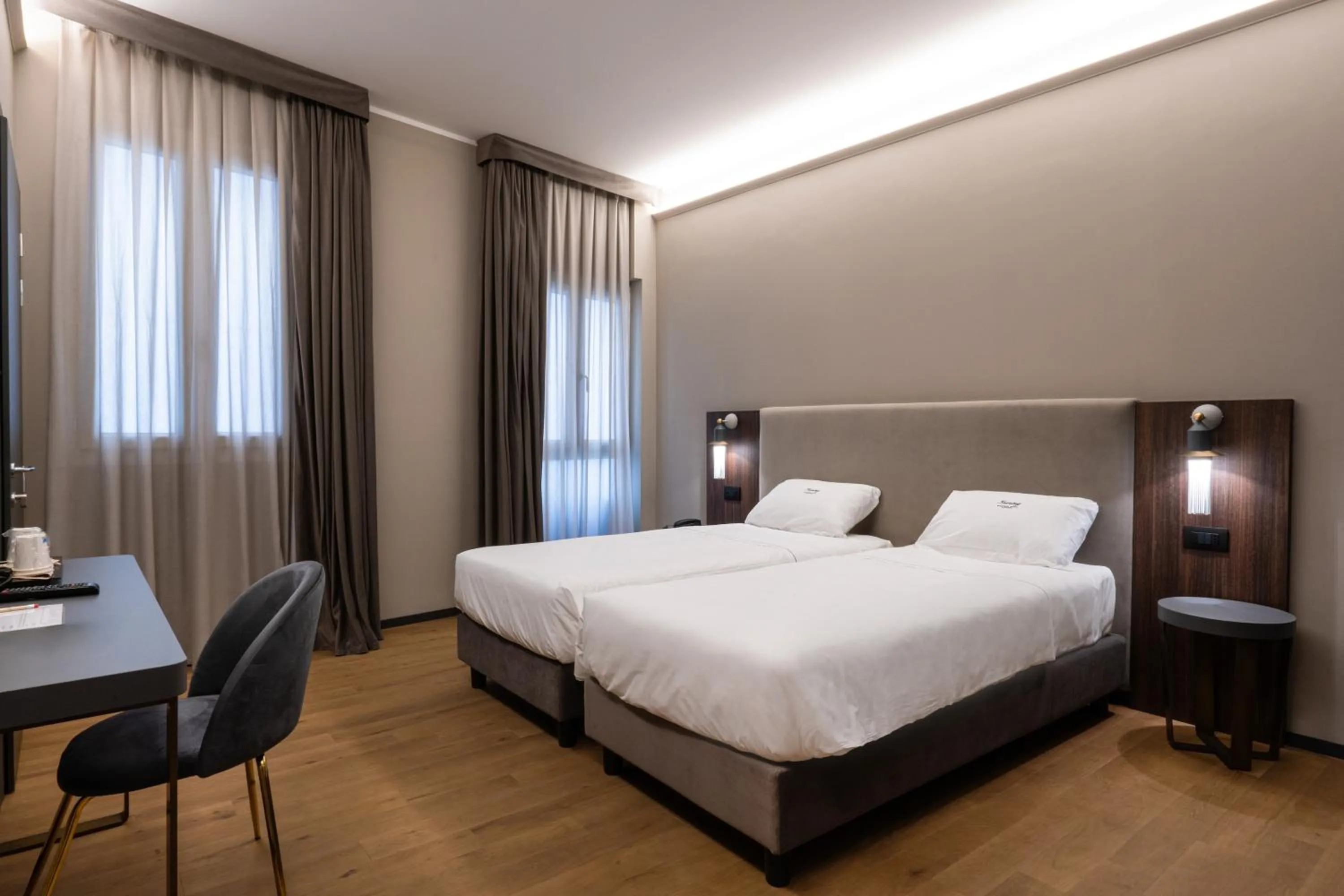 Double or Twin Room in Hotel Touring