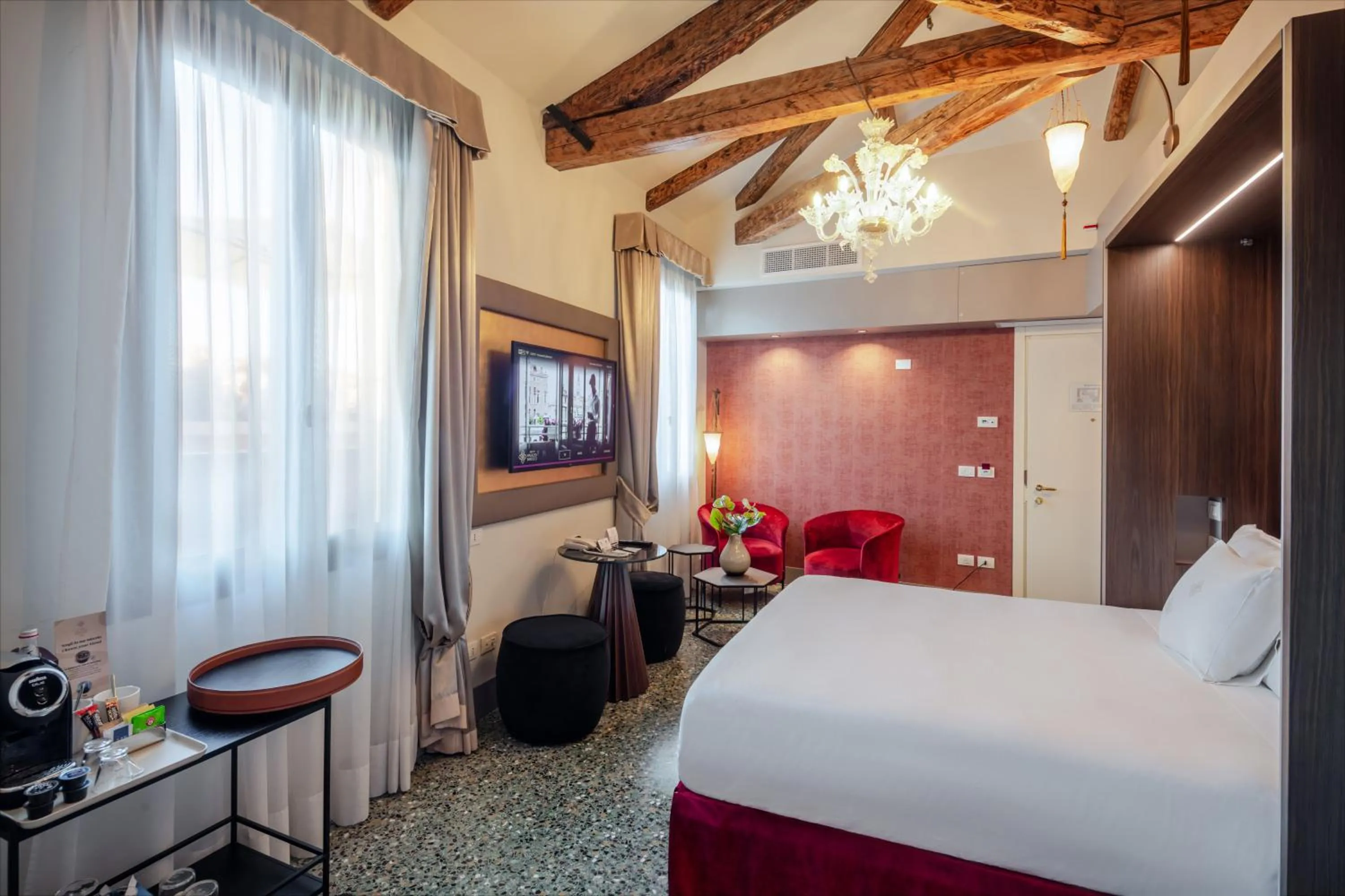 Junior Suite with View and Terrace in Palazzo Barocci