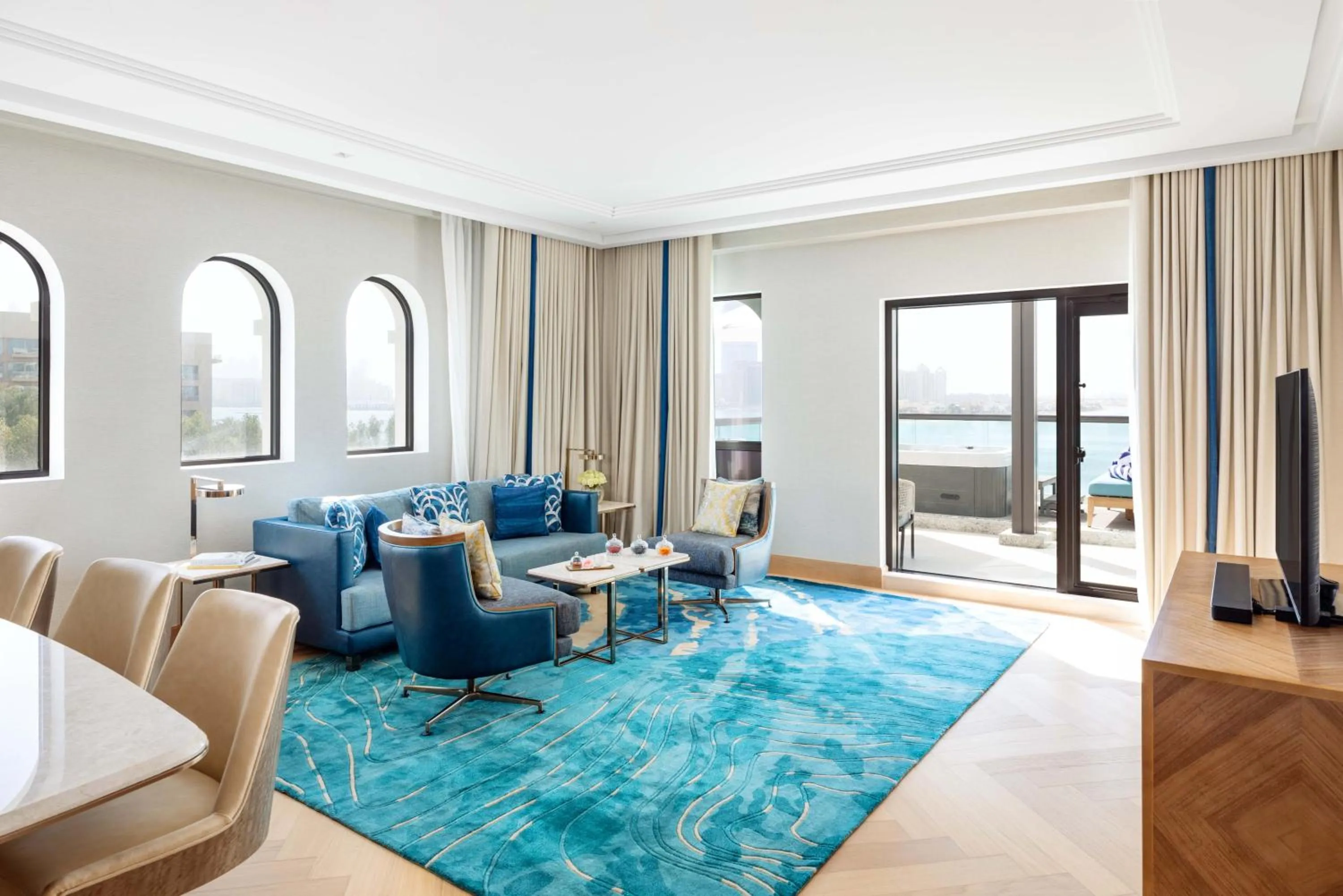 Grand Luxury Suite Sea View with Open Jacuzzi and Club Lounge - Afternoon High Tea and Evening Cocktail Hours in Taj Exotica Resort & Spa, The Palm, Dubai