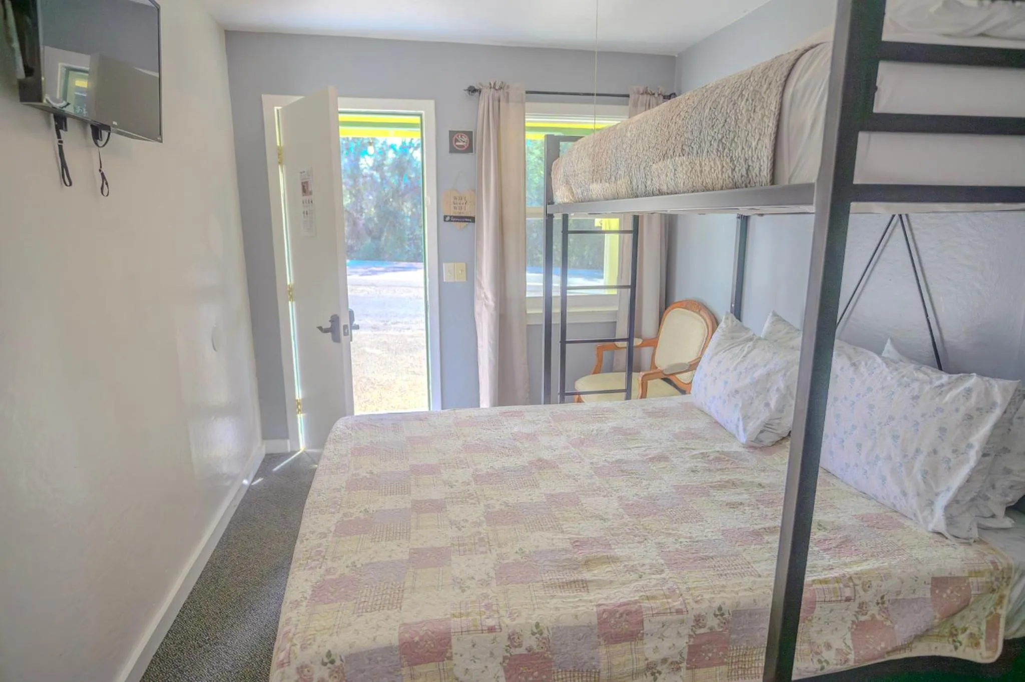 Queen Room in Genas's Sierra Inn & Restaurant