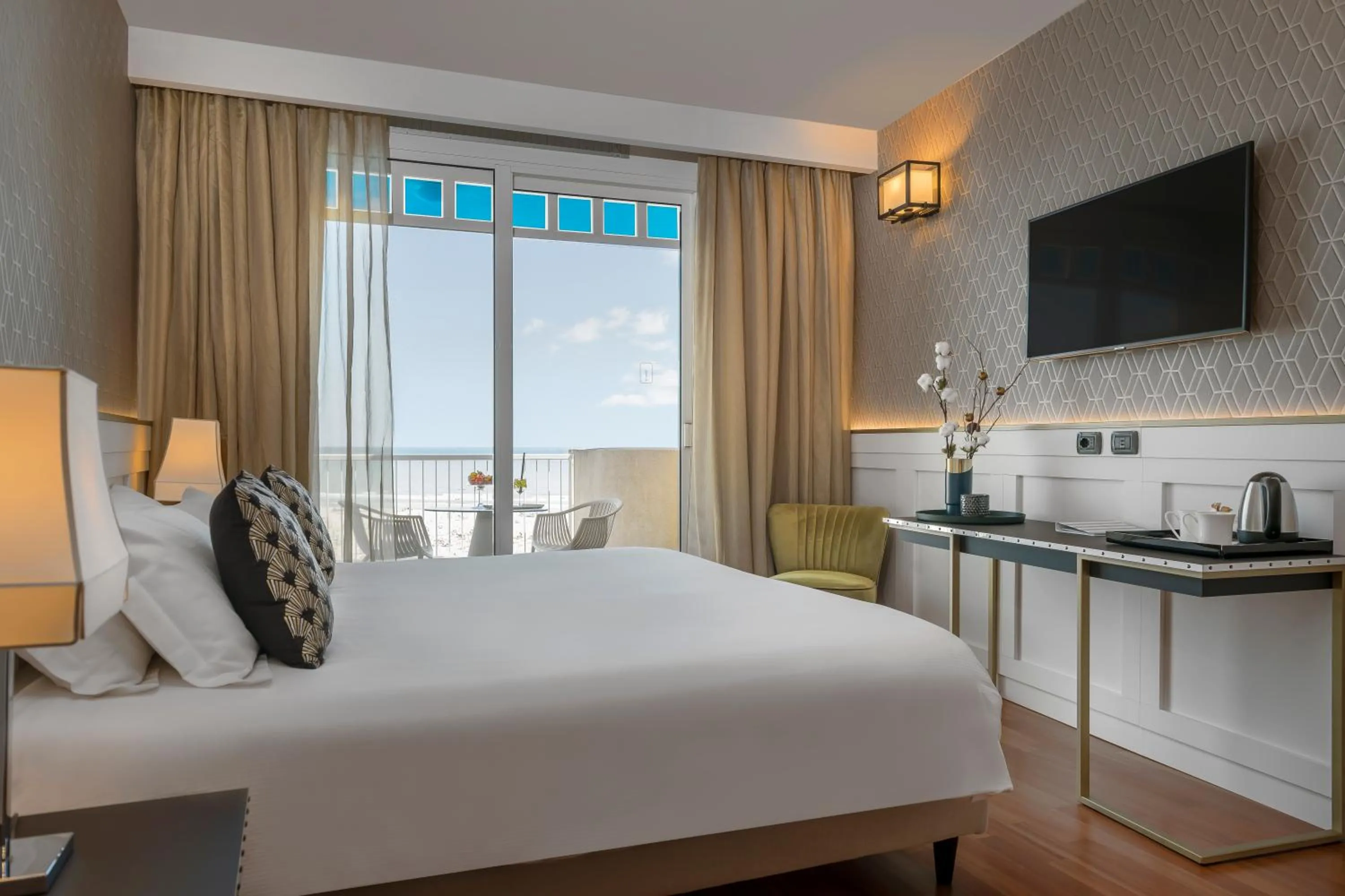 Single Deluxe Room with Sea View and Spa Access in Savoia Hotel Rimini