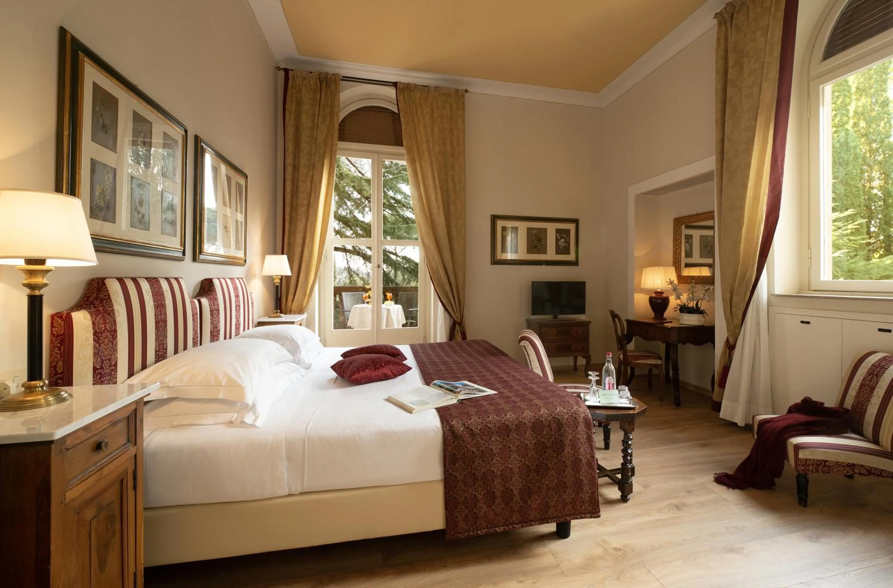 Deluxe Double or Twin Room with Balcony in Park Palace Hotel