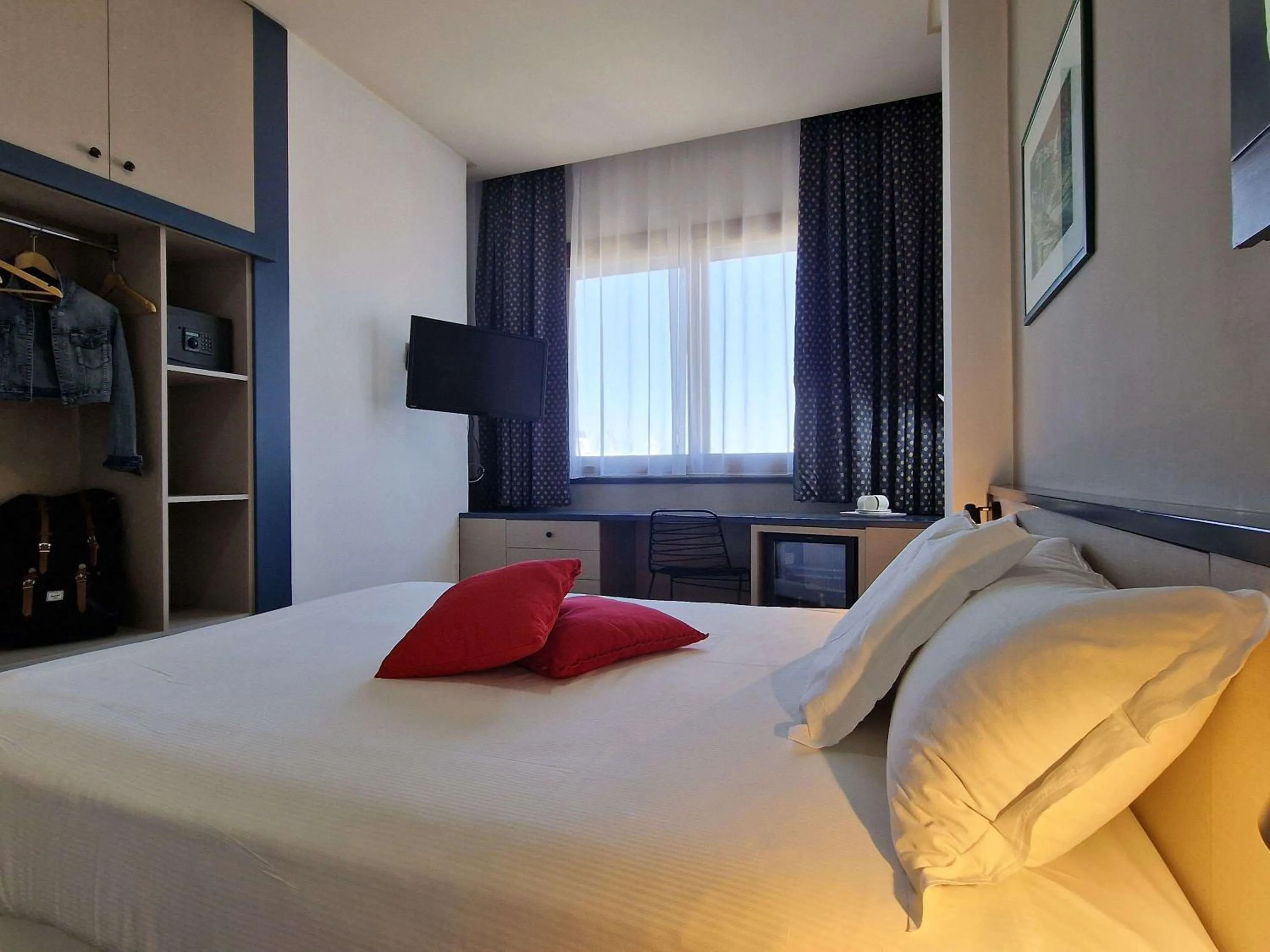 Standard Double Room with Harbor View in President Hotel Palermo