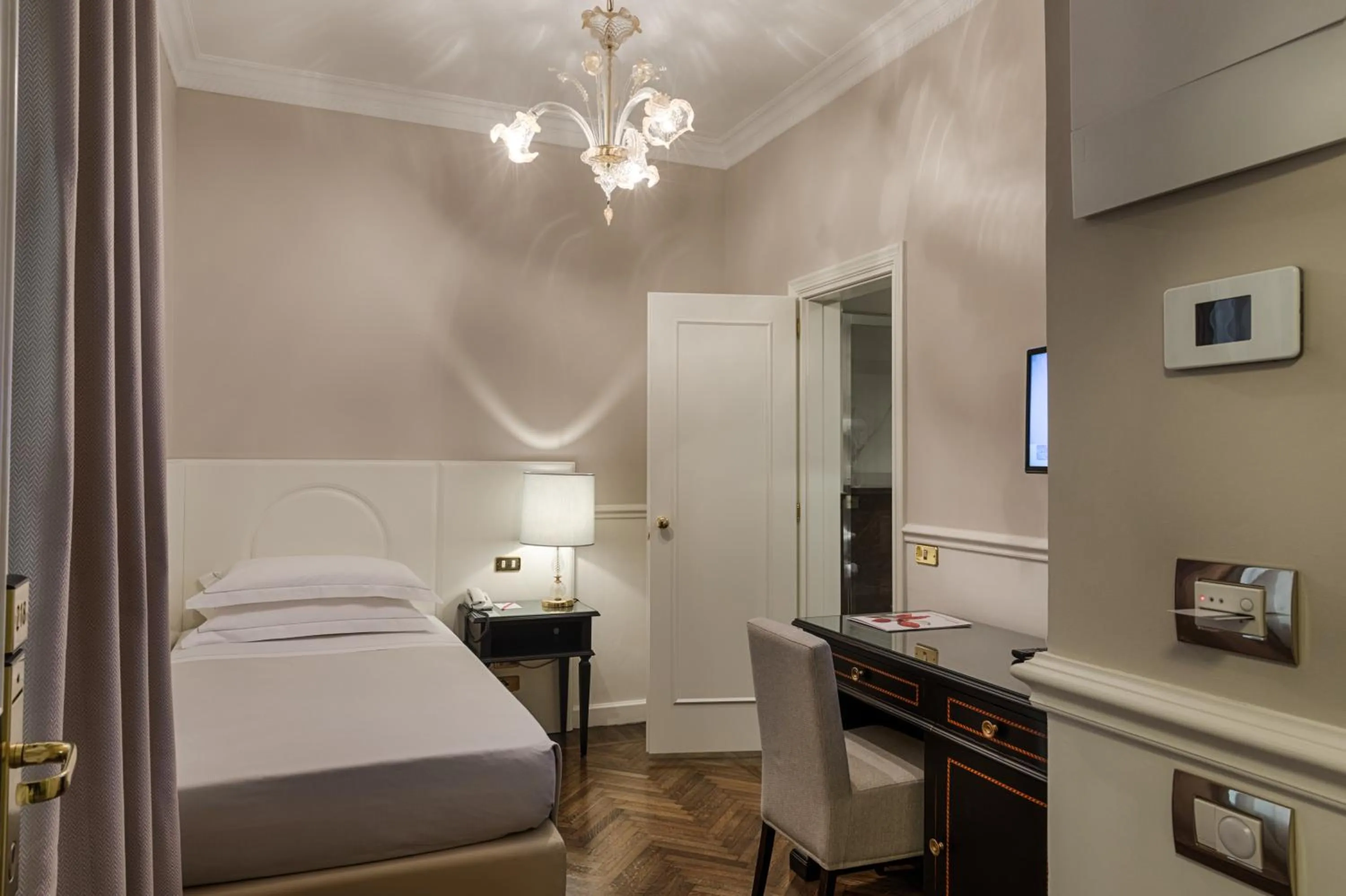 Classic Single Room in Plaza Hotel Lucchesi