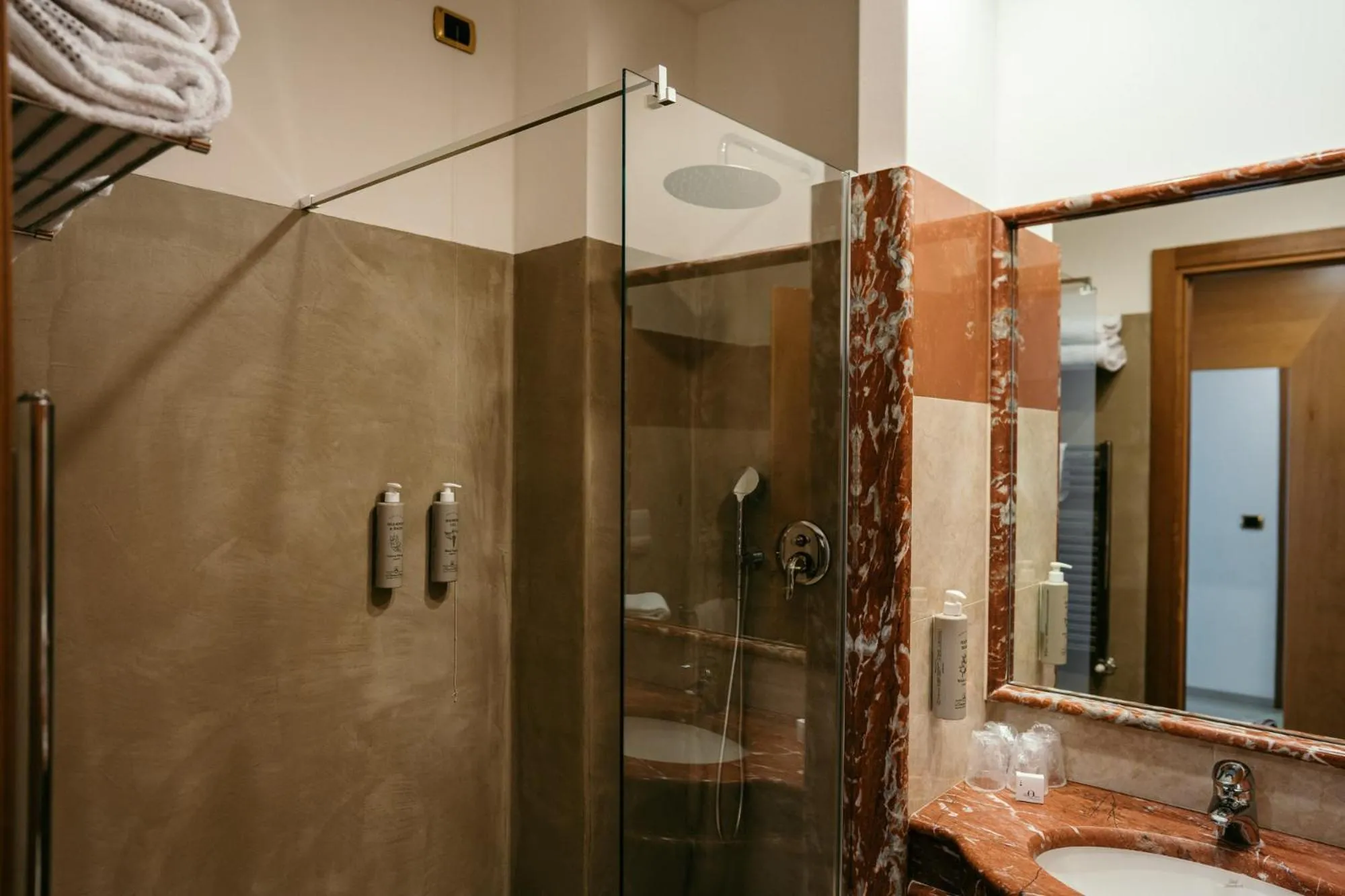 Superior Quadruple Room in Grand Hotel la Chiusa di Chietri