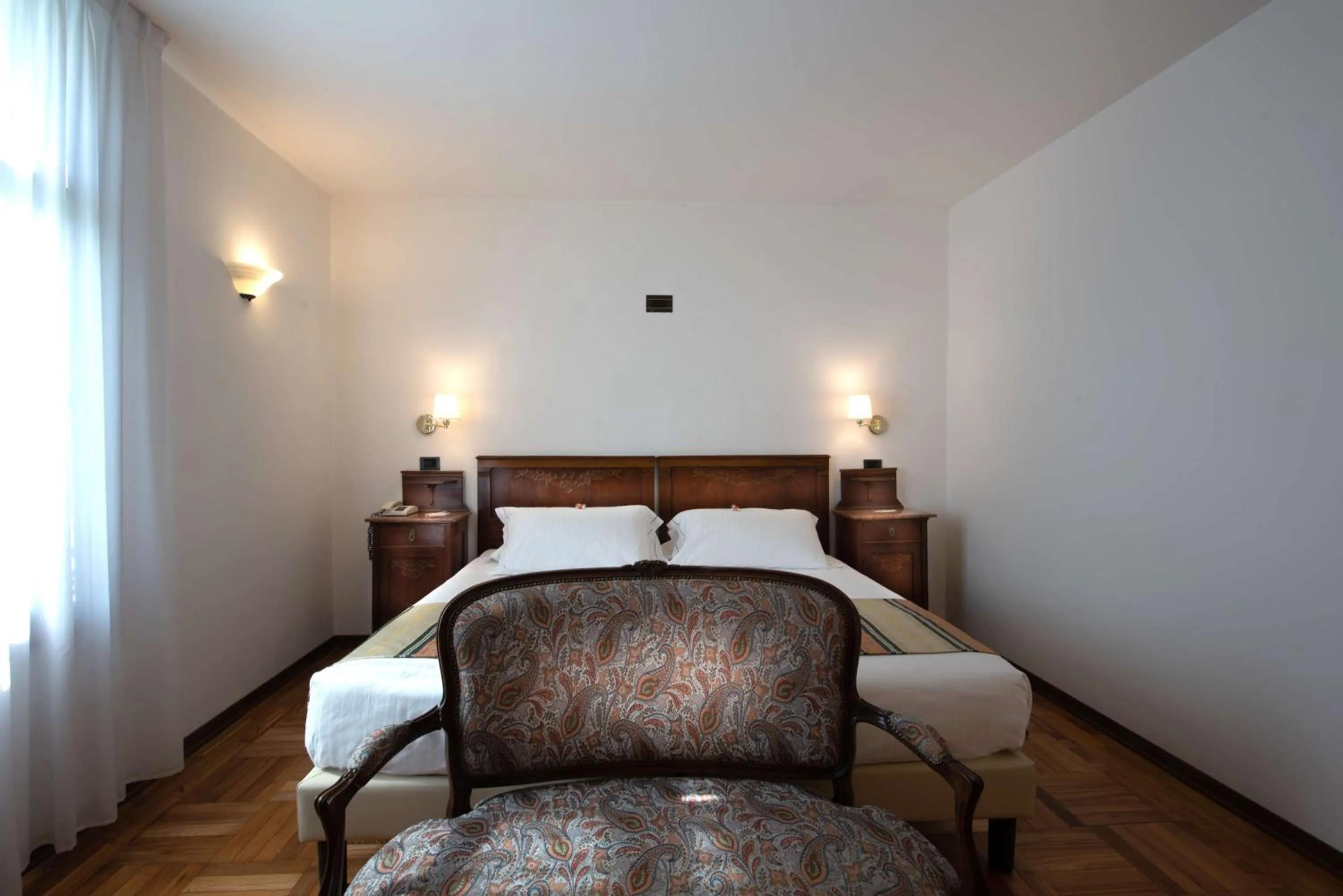 Classic Queen Room in Best Western Plus Hotel Villa Tacchi