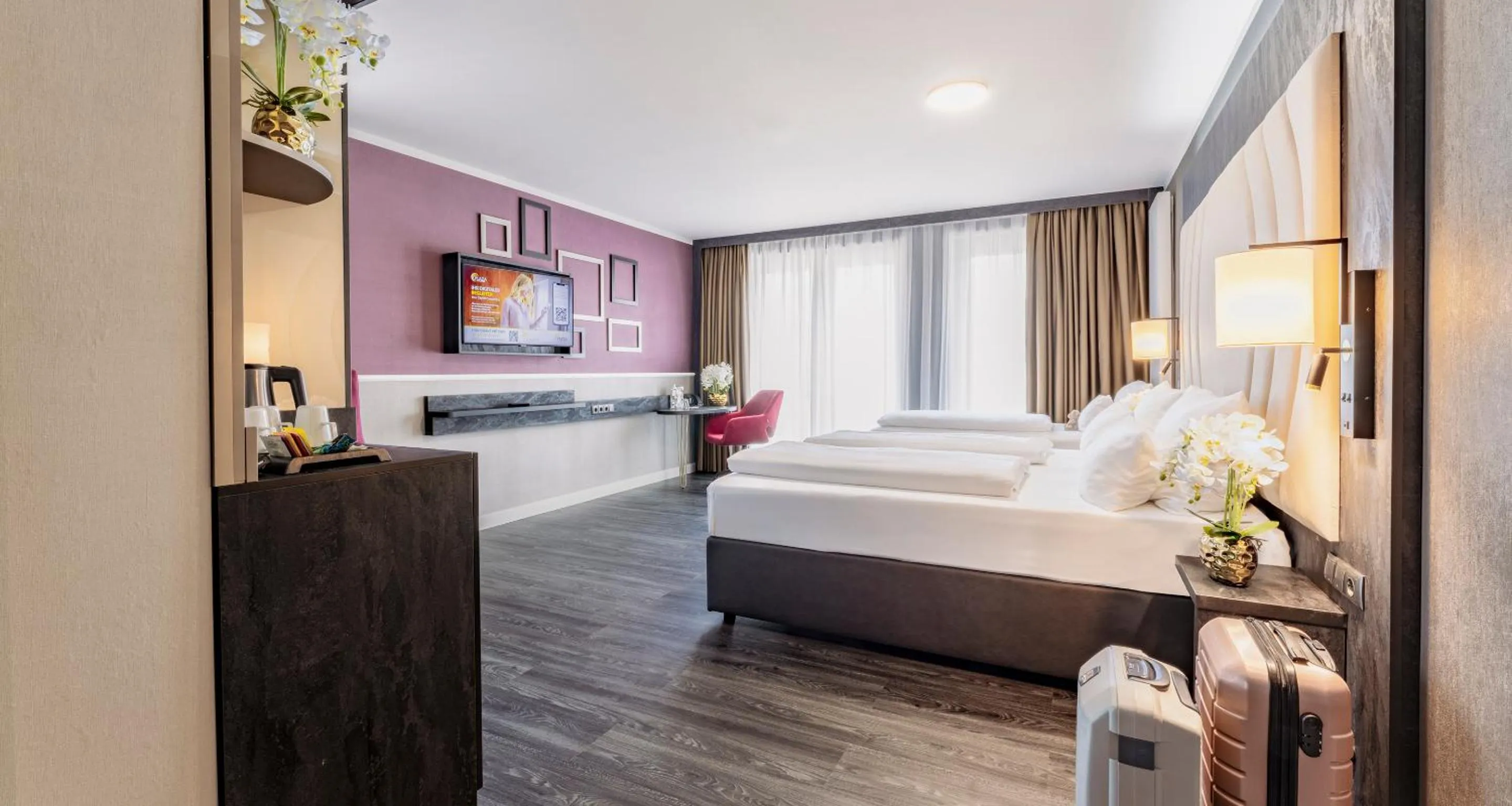 Premium Triple Room with Castle View in PLAZA Premium Heidelberg