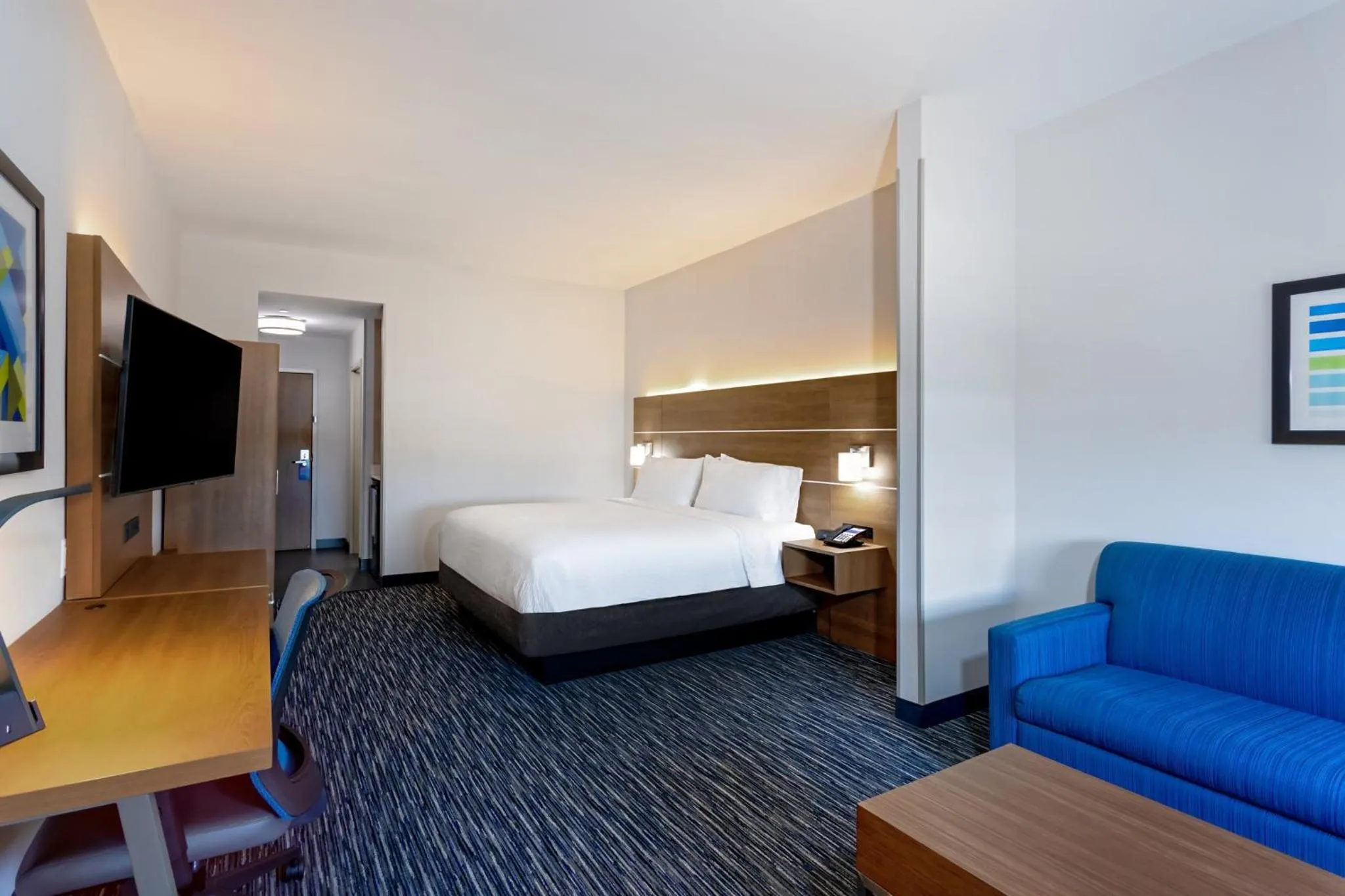 King Suite - Communications Accessible in Holiday Inn Express & Suites - Miramar by IHG