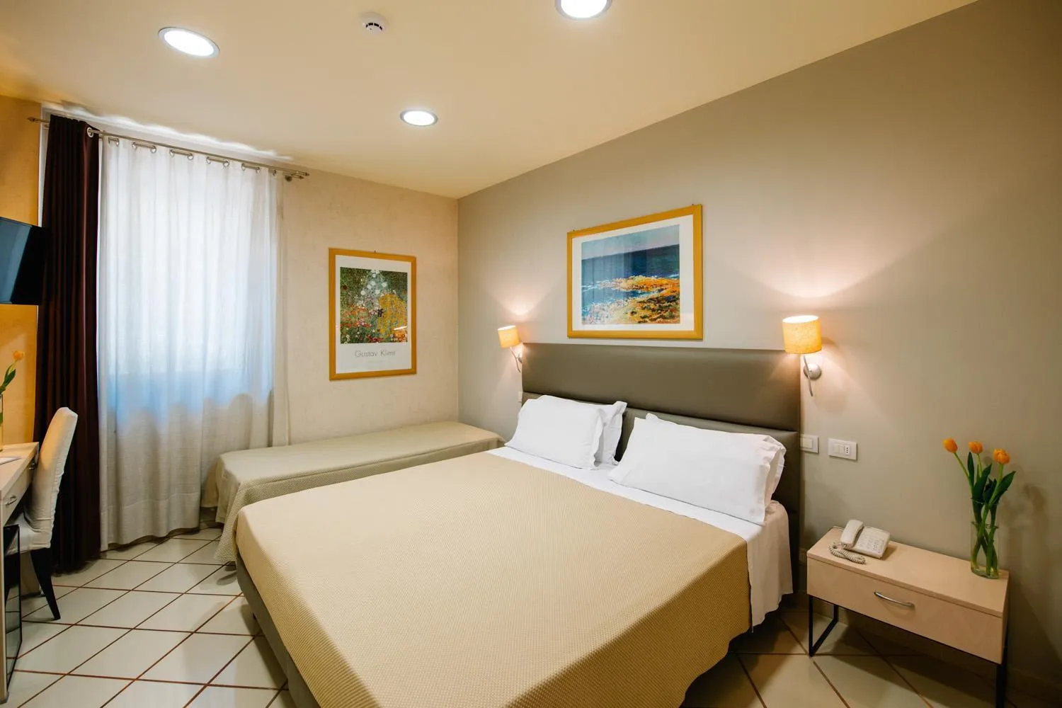 Triple Room in Hotel Principe d'Aragona, Sure Hotel Collection by BW