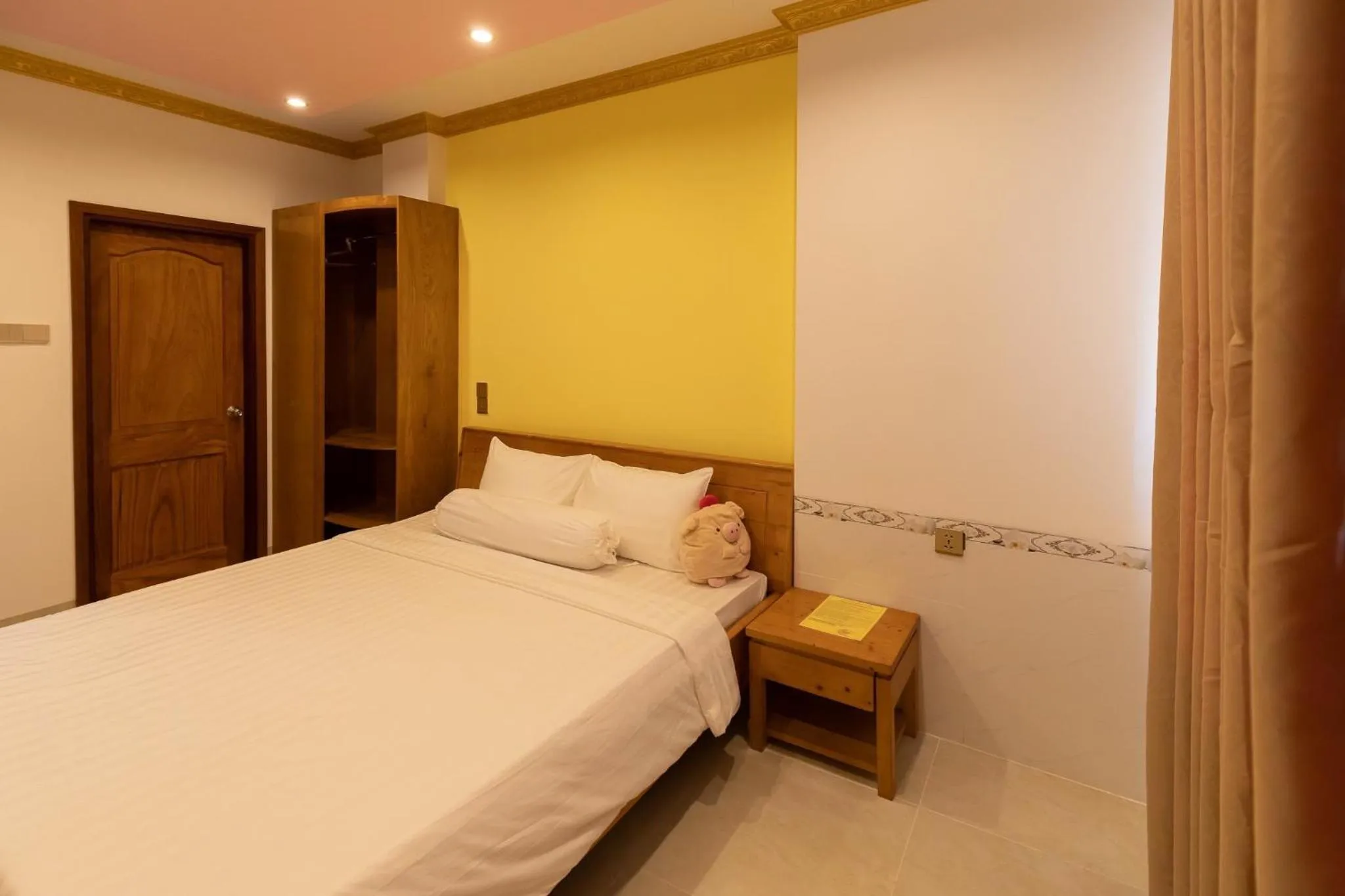 Superior Double Room in 26 Topaz Hotel