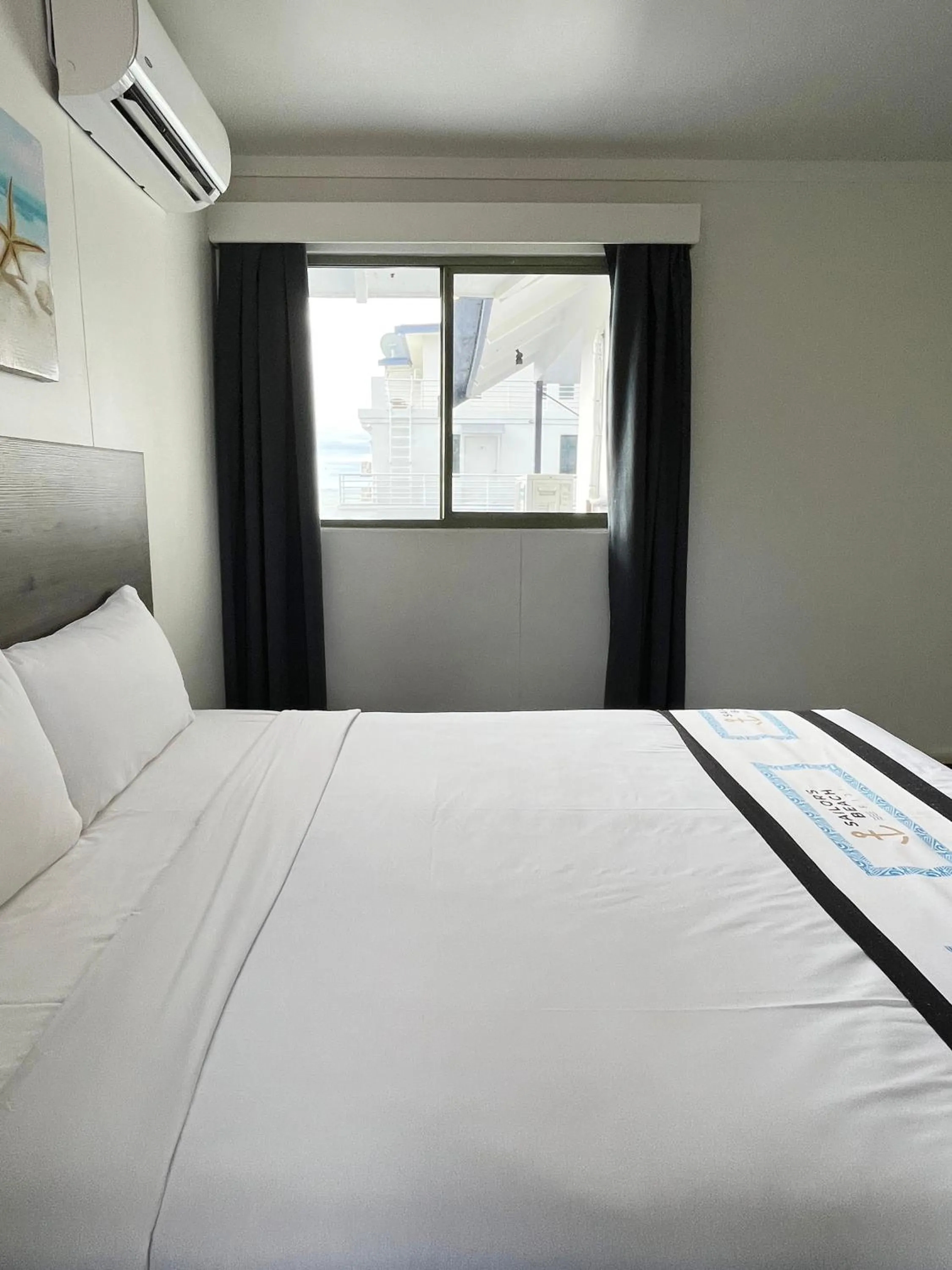 Standard Double Room in Sailors Beach Fiji