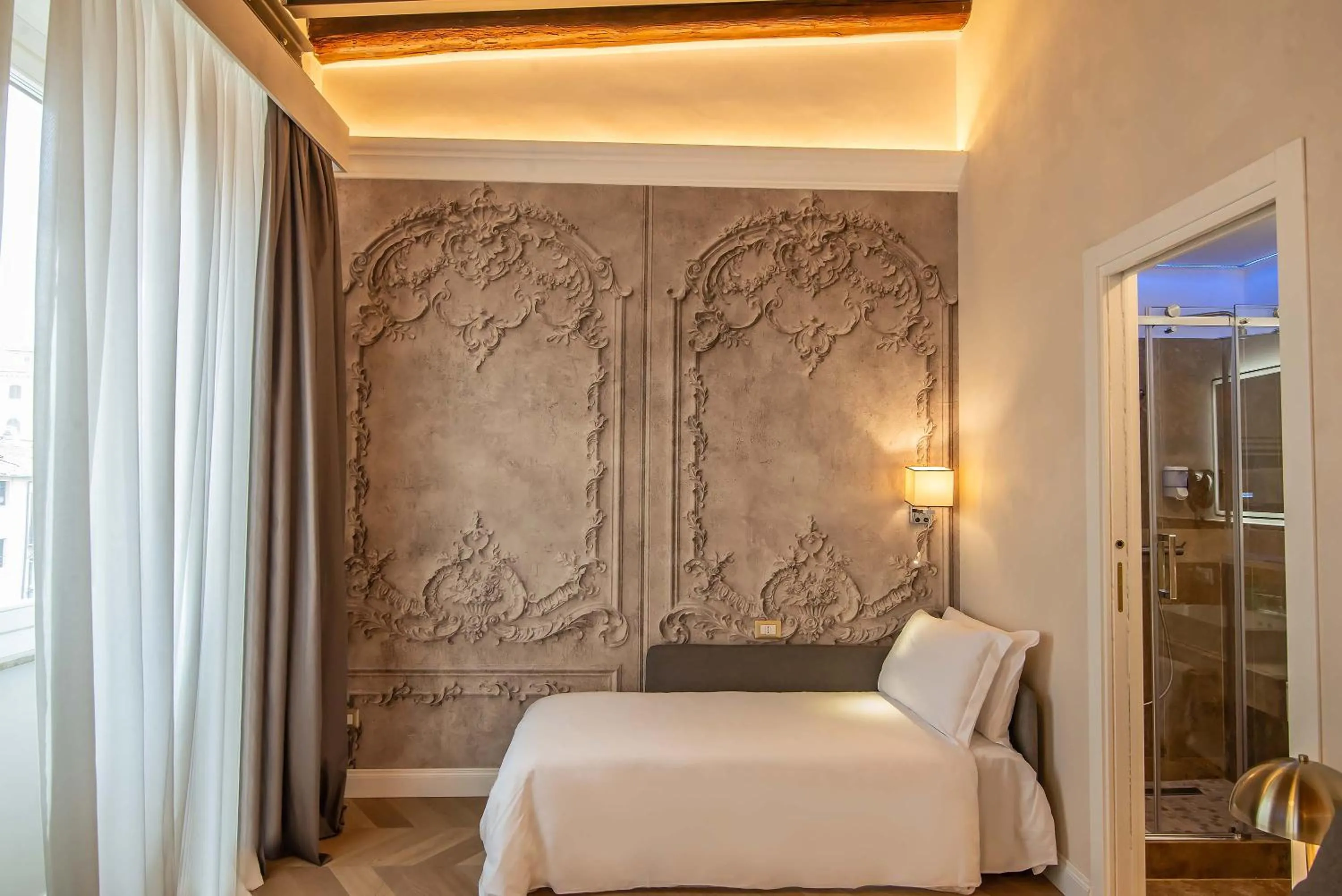Deluxe Double Room in Hotel Accademia