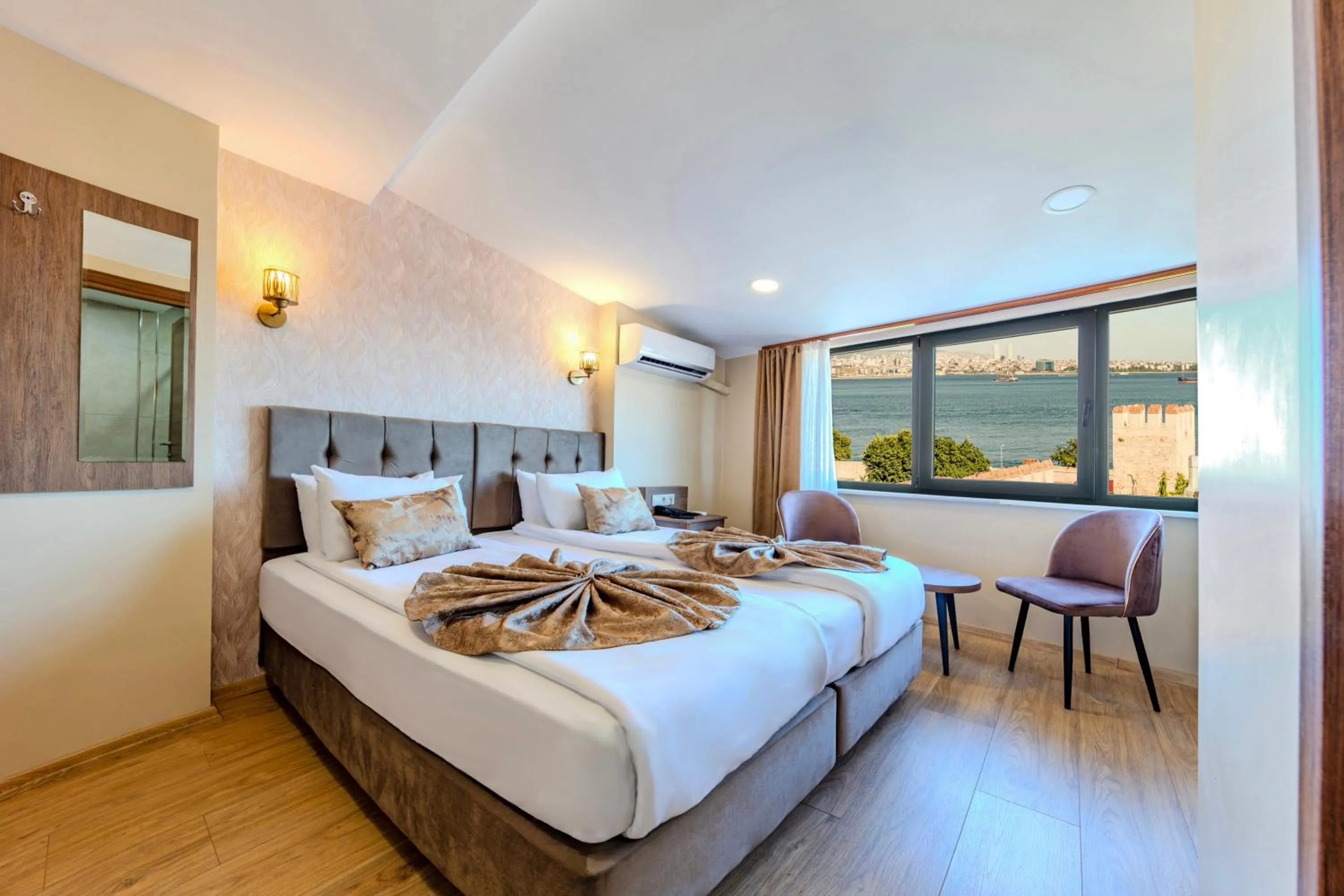 Double or Twin Room with Side Sea View in Sultan Hamit Hotel