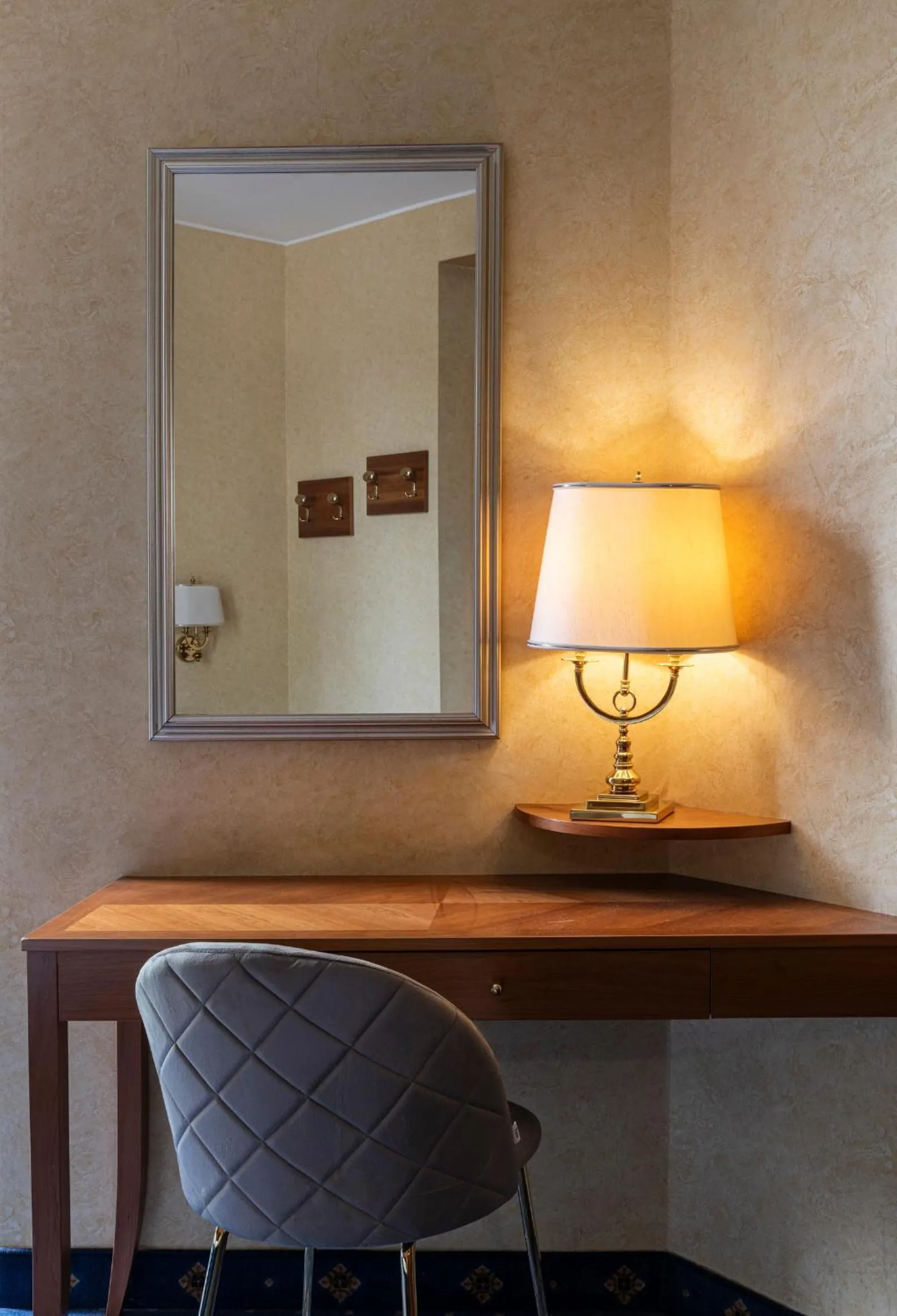 Small Single Room in Boutique Hotel Dieci