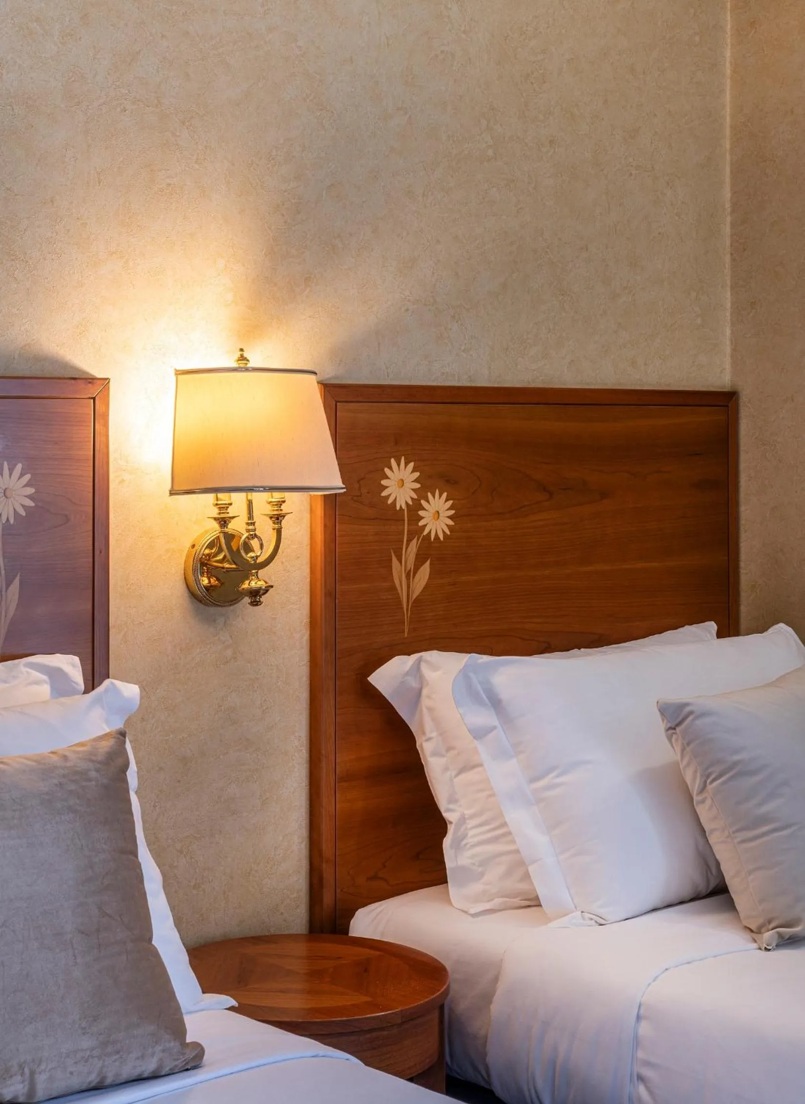 Twin Room in Boutique Hotel Dieci