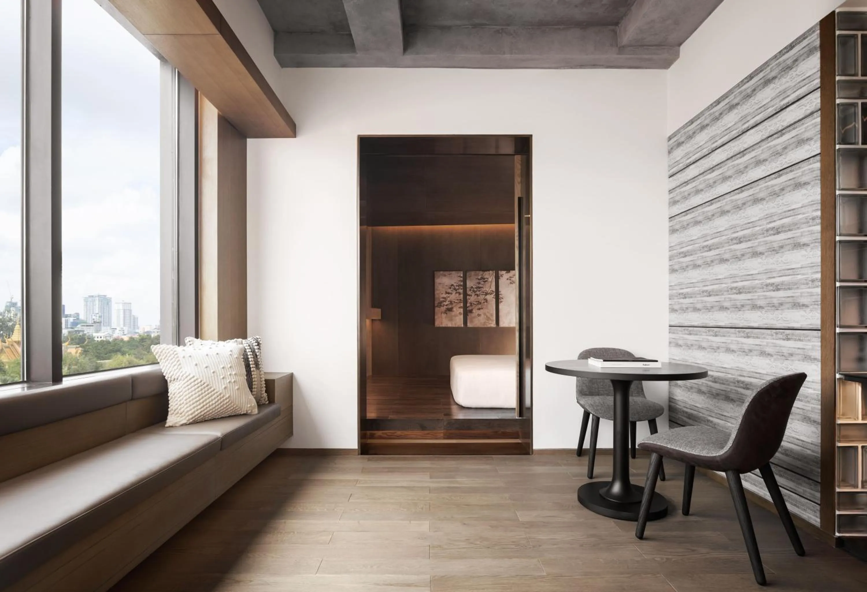 Junior Suite King Bed in Hotel KVL