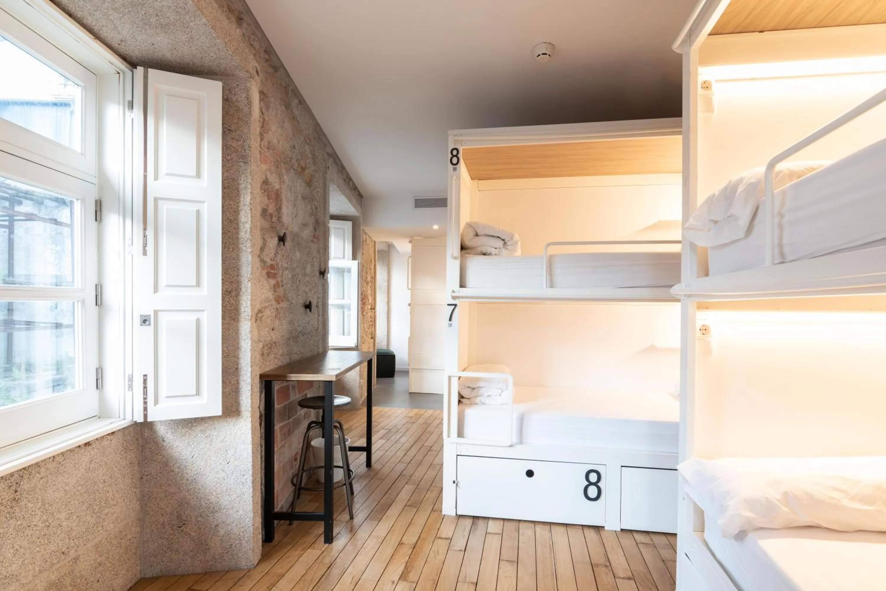 Bed in 8-Bed Mixed Dormitory Room with Private Bathroom in The Central House Porto Ribeira