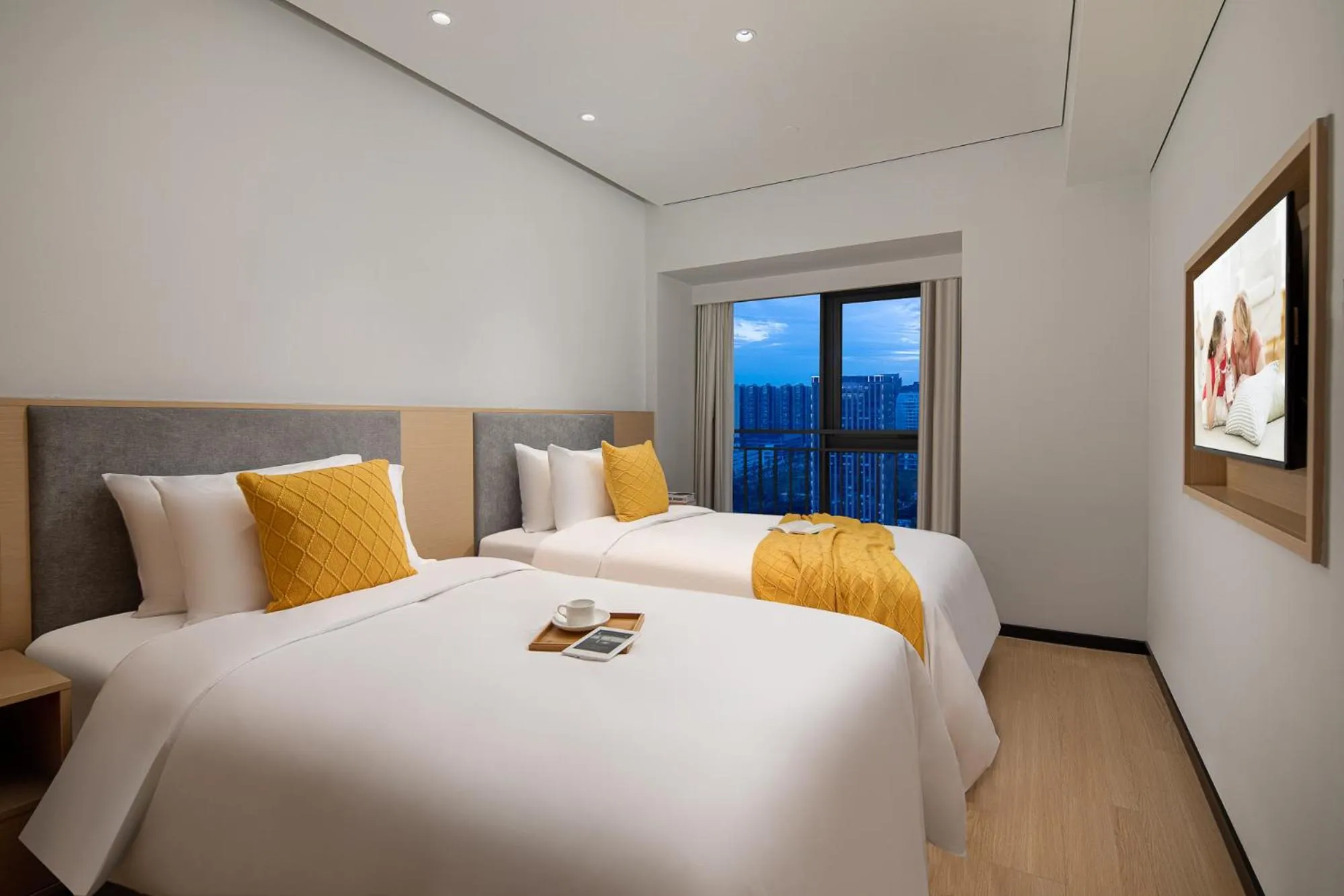 One-Bedroom Deluxe Twin in Citadines Gaoxin Chengdu