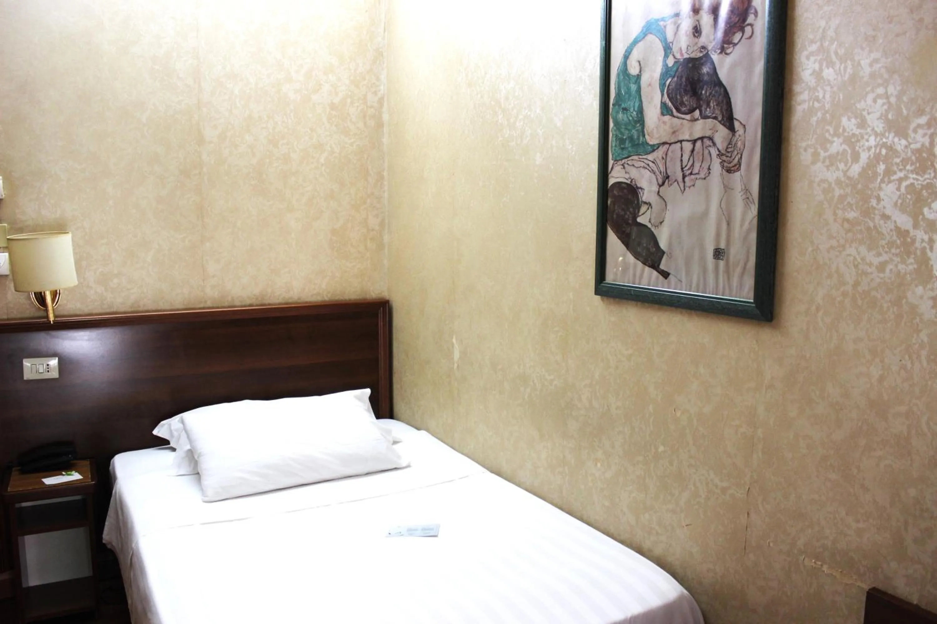 Single Room in Phi Hotel Ambra