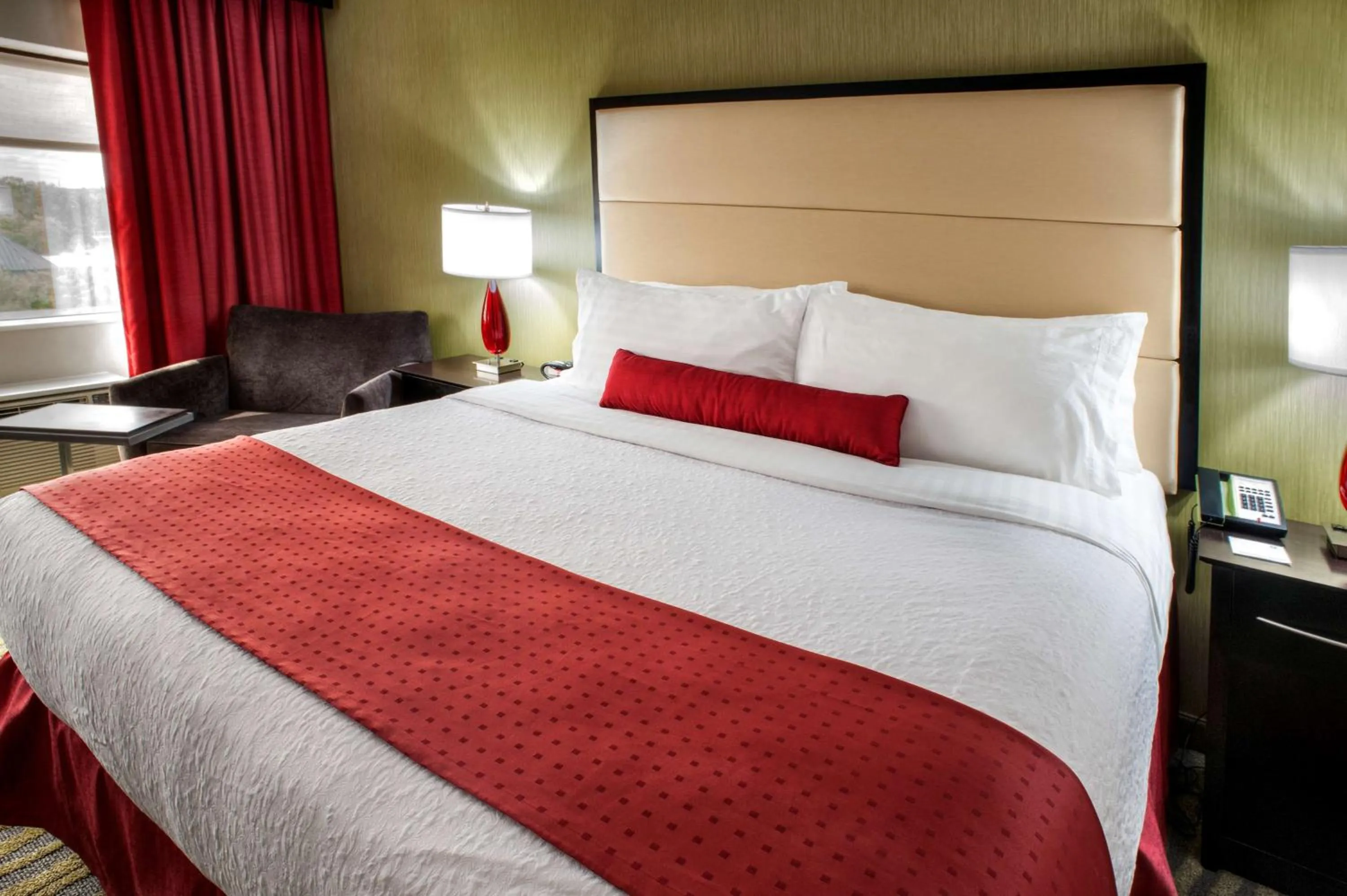 Executive King Room in Inn at Fox Chase - BW Premier Collection