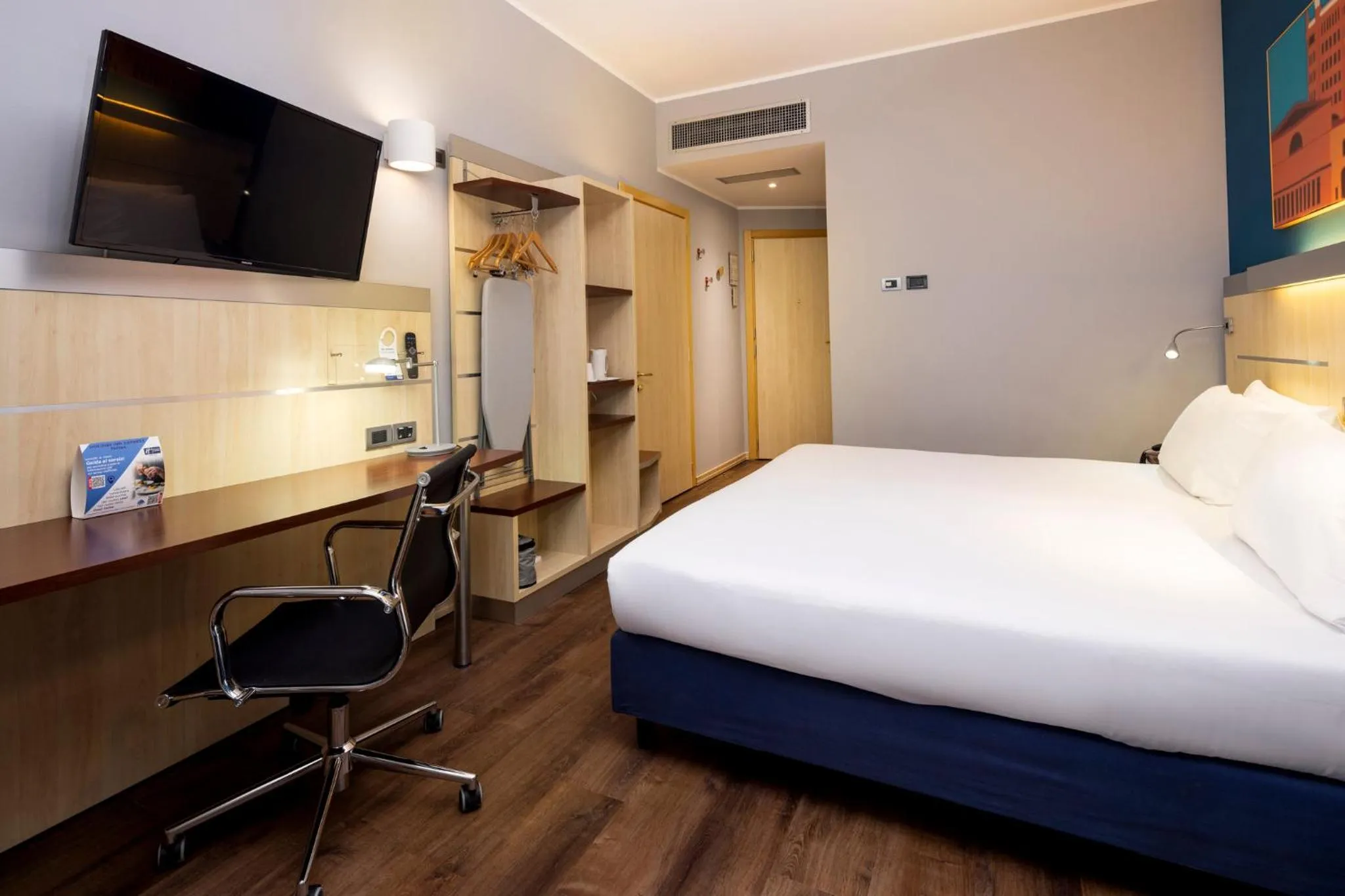 Standard Double Room with Sofa Bed in Holiday Inn Express Parma by IHG
