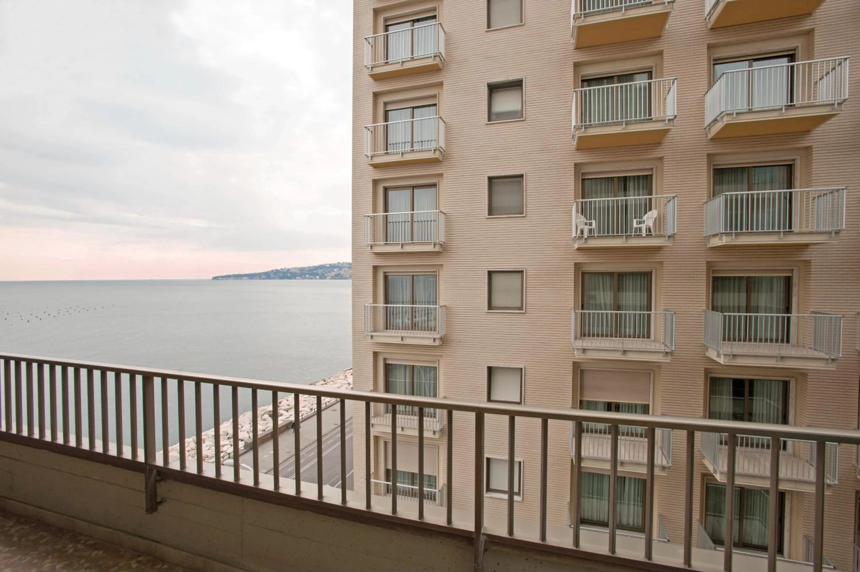 Double or Twin Room with Partial Sea View in Hotel Royal Continental