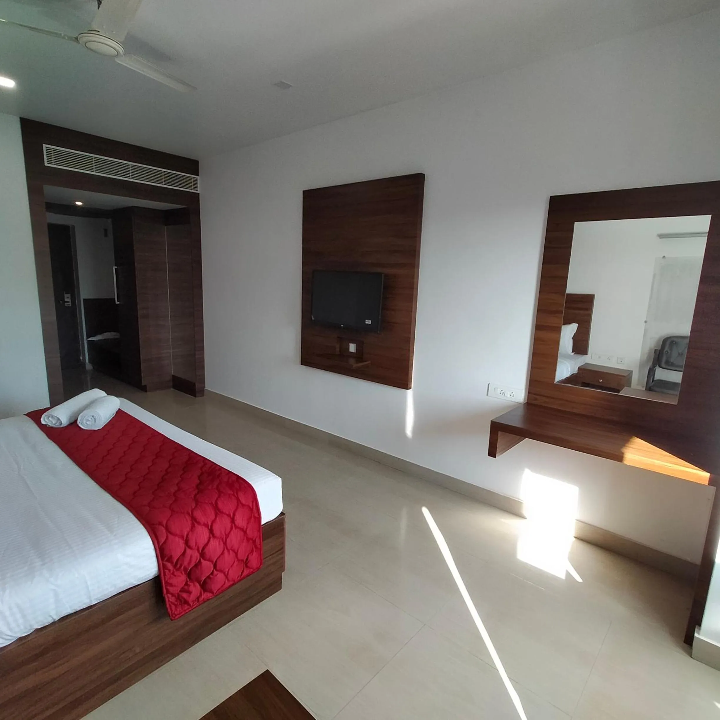 Deluxe Double Room - single occupancy in JB Residency