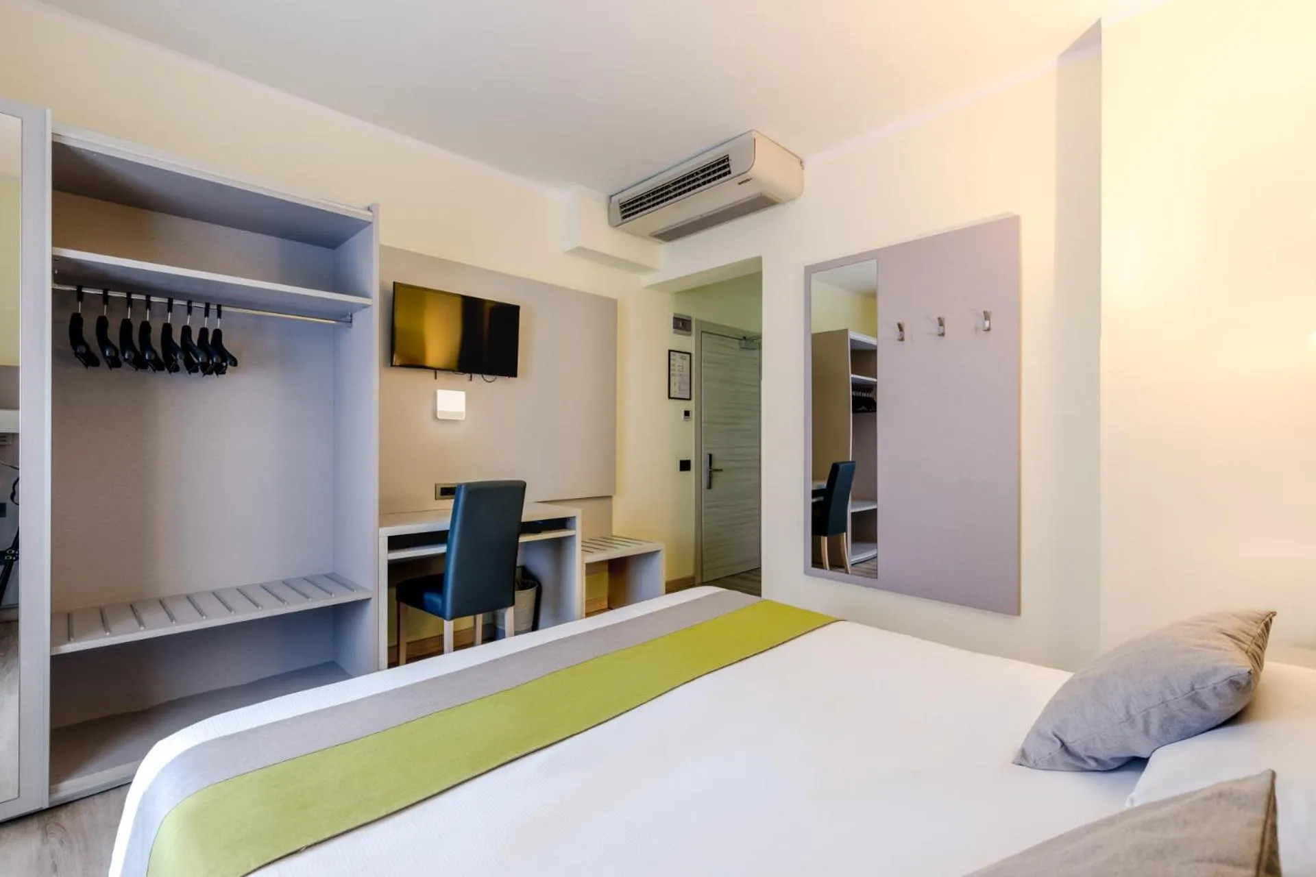 Double Room in Hotel Aurora