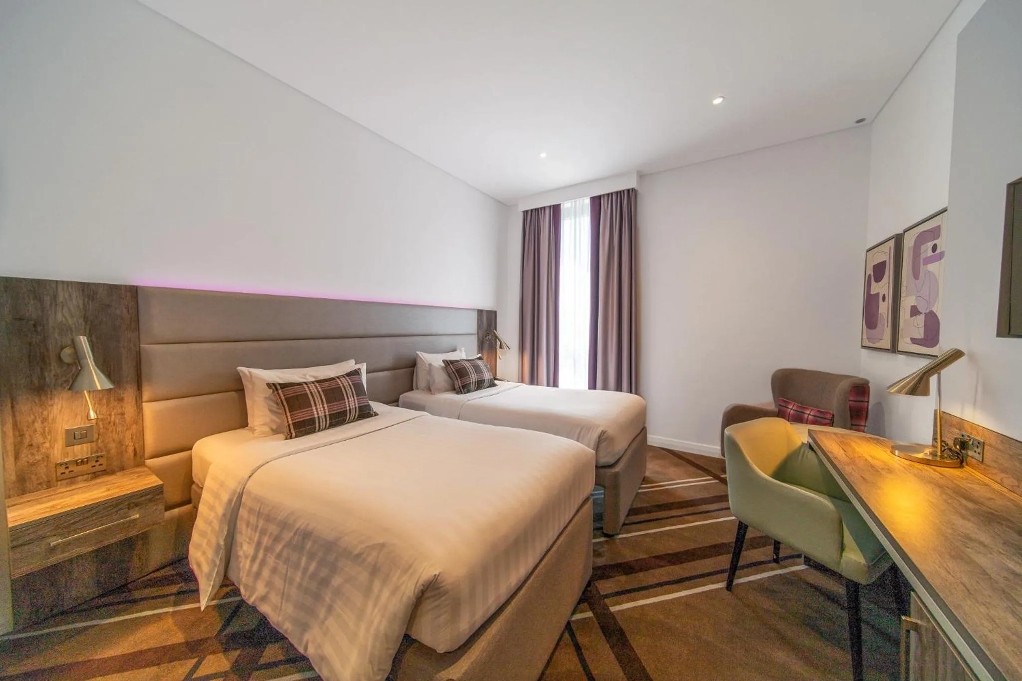 Twin Room - Non Smoking - Drop off to Public Beach and Metro in Premier Inn Dubai Barsha Heights