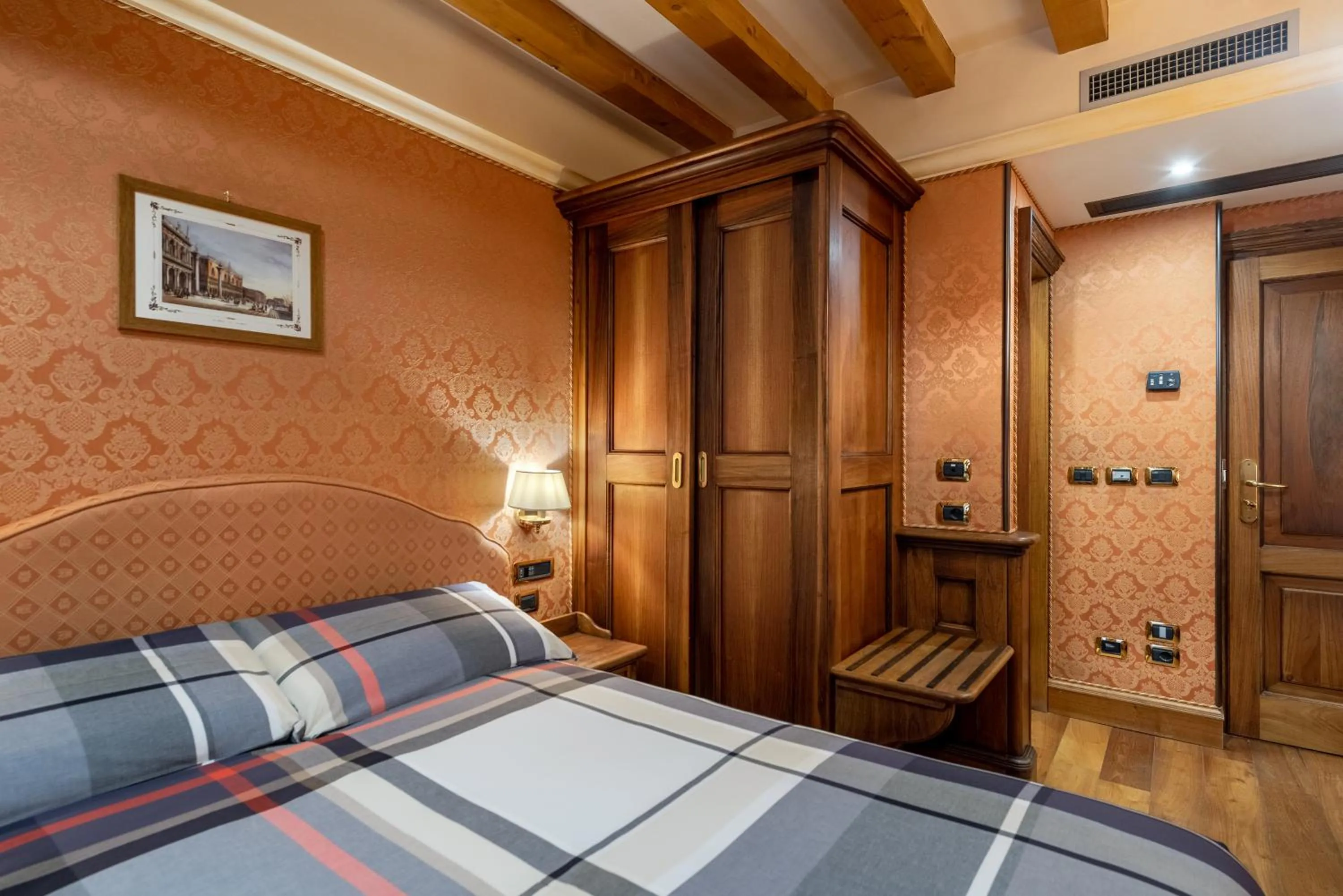 Comfort Double or Twin Room - Annex in Hotel Montecarlo