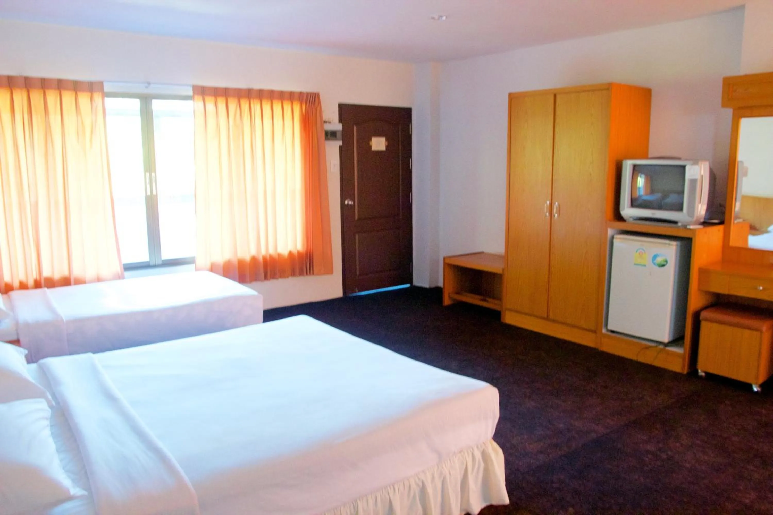 Deluxe Quadruple Room in Sichang Shine Khao Resort