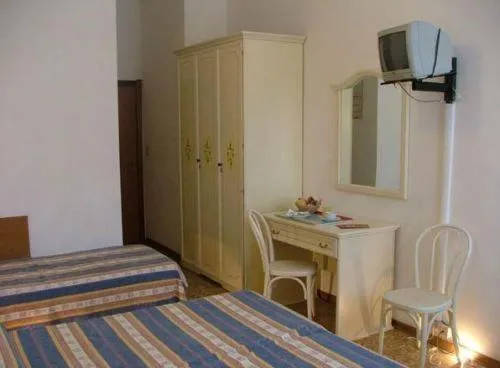 Quadruple Room in Hotel Airone