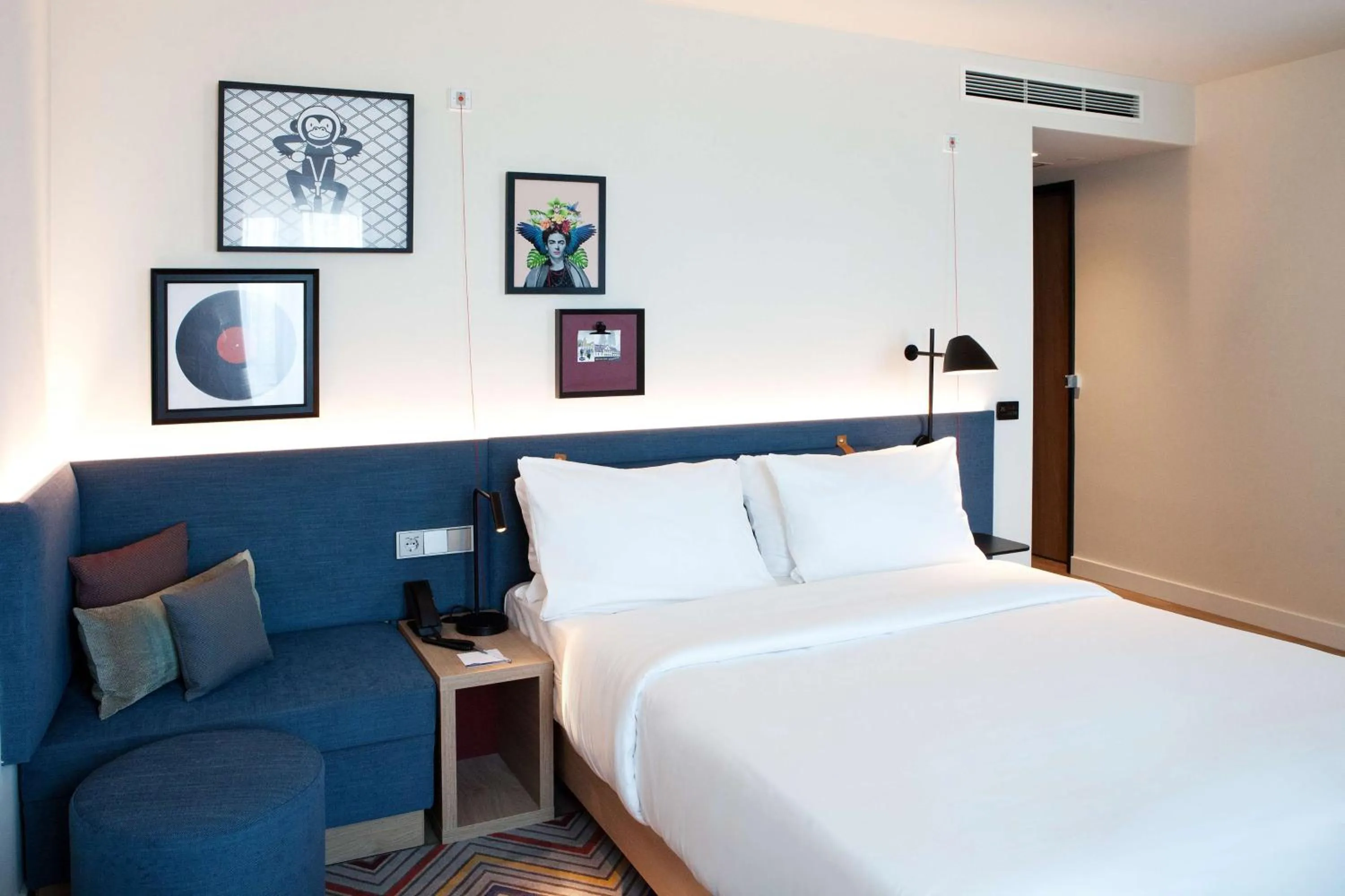 Queen Room - Mobility Access in Hampton By Hilton Regensburg