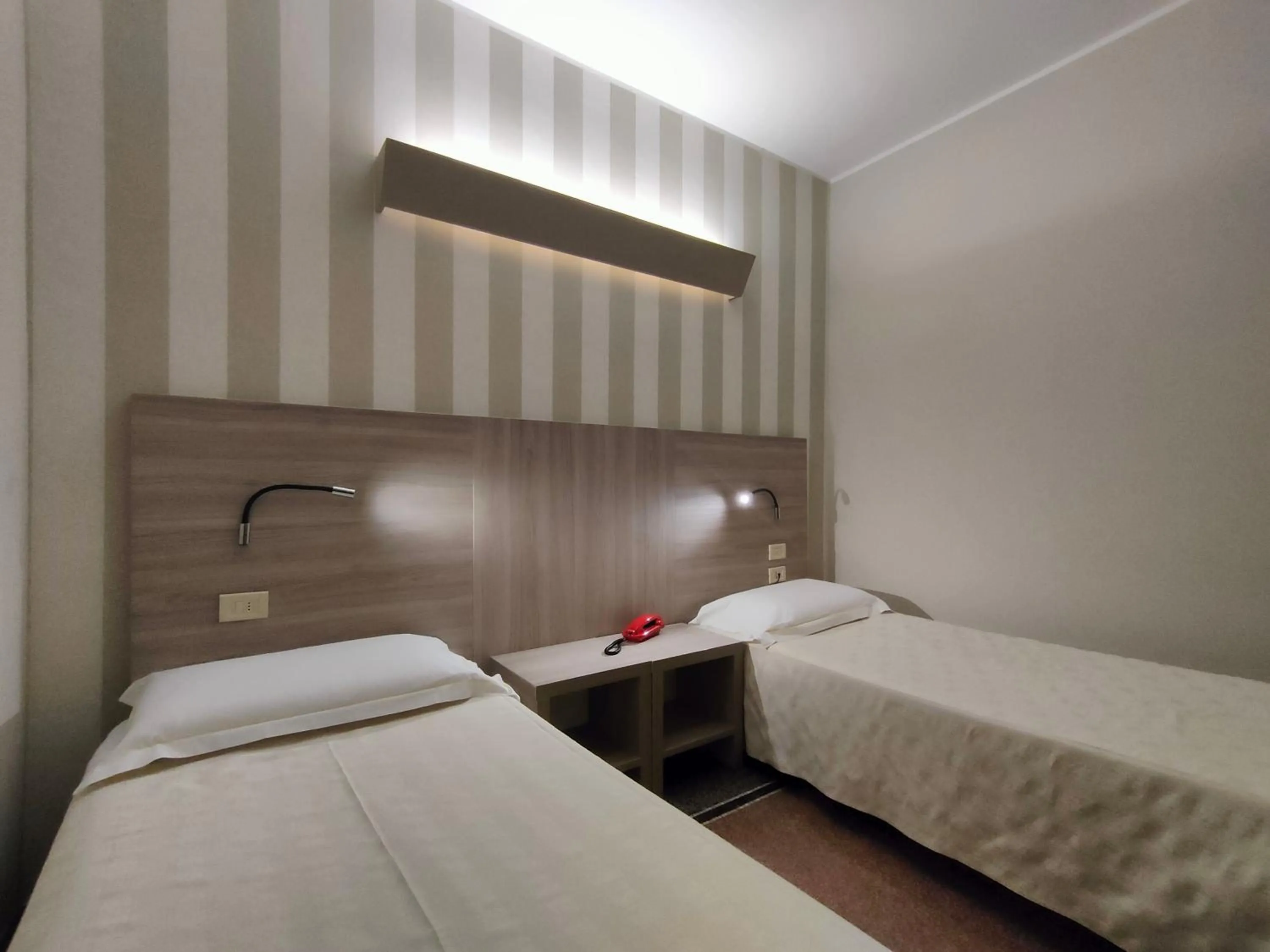 Twin Room in Hotel Vittoria