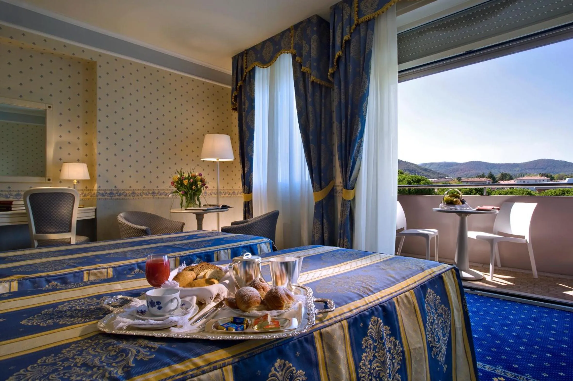 Superior Double or Twin Room - single occupancy in Hotel Bristol Buja