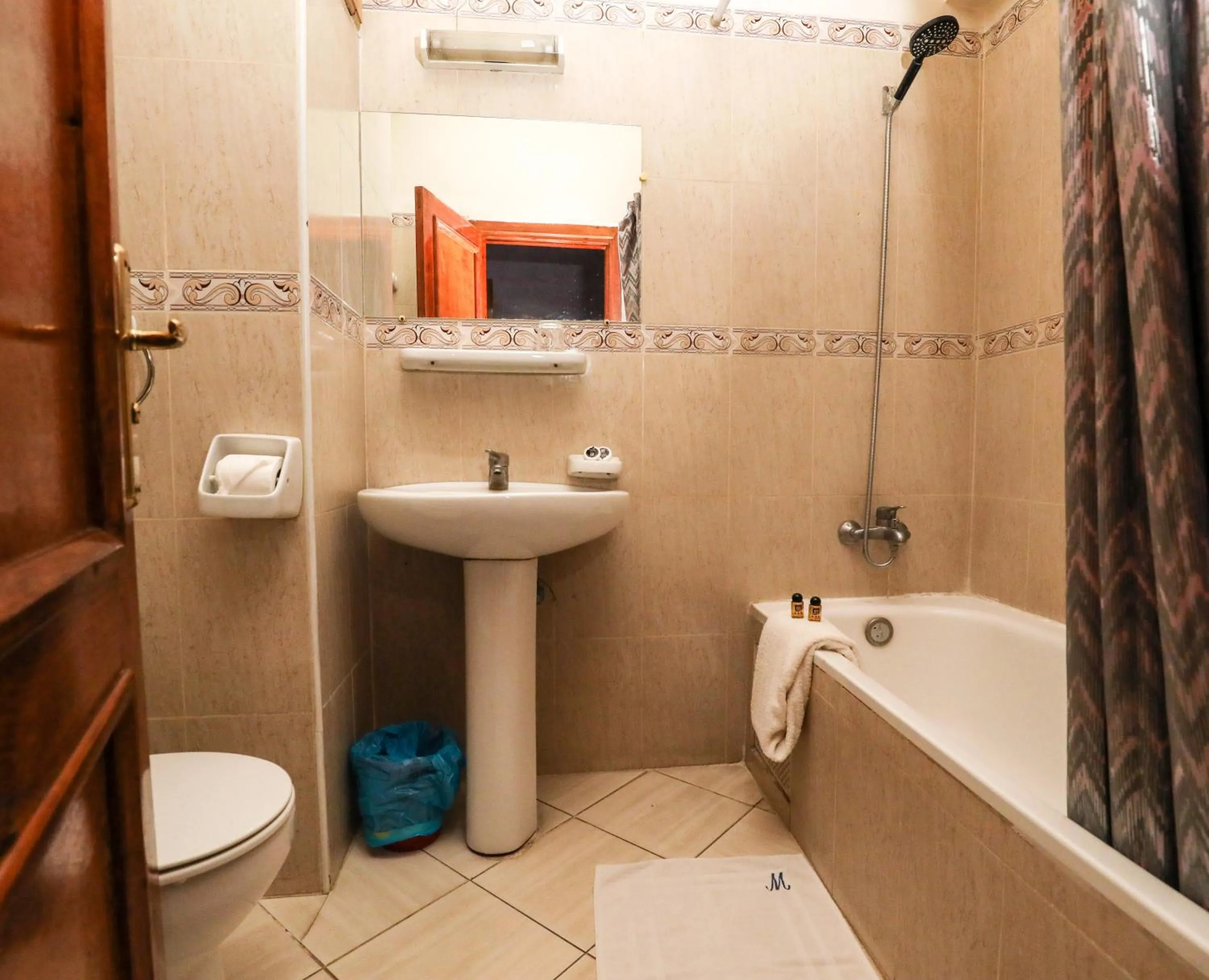 Double or Twin Room with Balcony in Hotel Majorelle