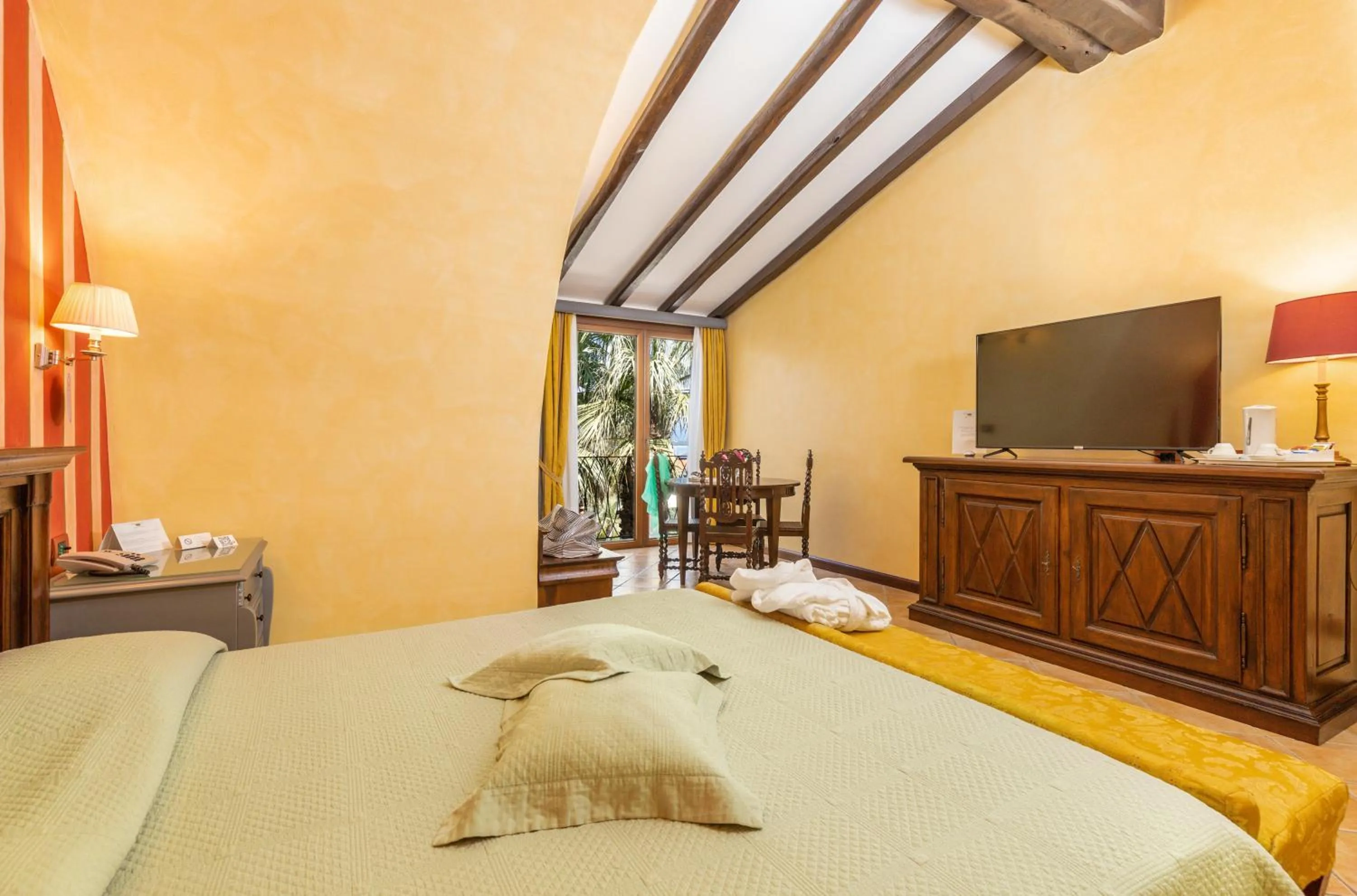 Junior Suite with Sea View in Hotel Arbatasar