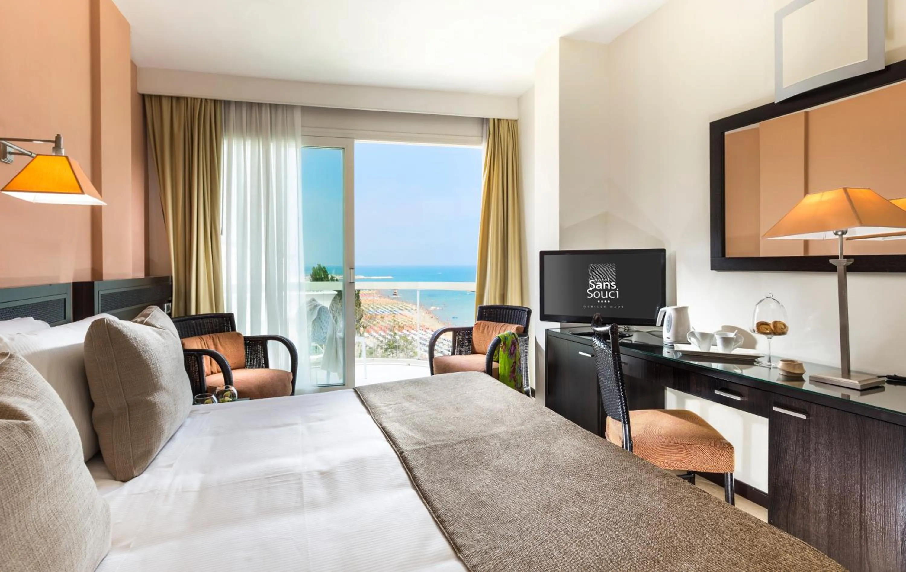 Double or Twin Room with Partial Sea View in Hotel Sans Souci