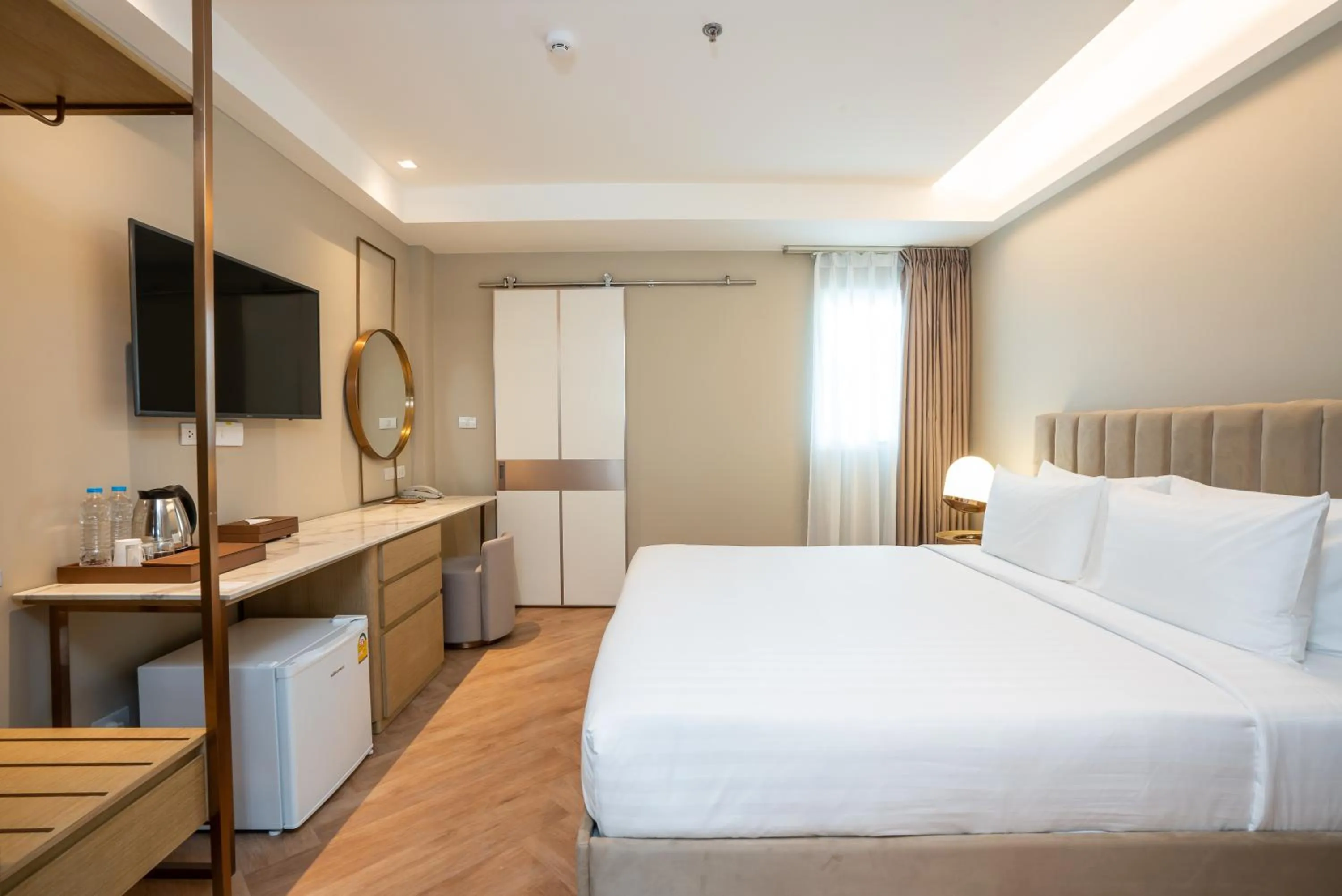 Cool Pool Side in Away Bangkok Riverside Kene