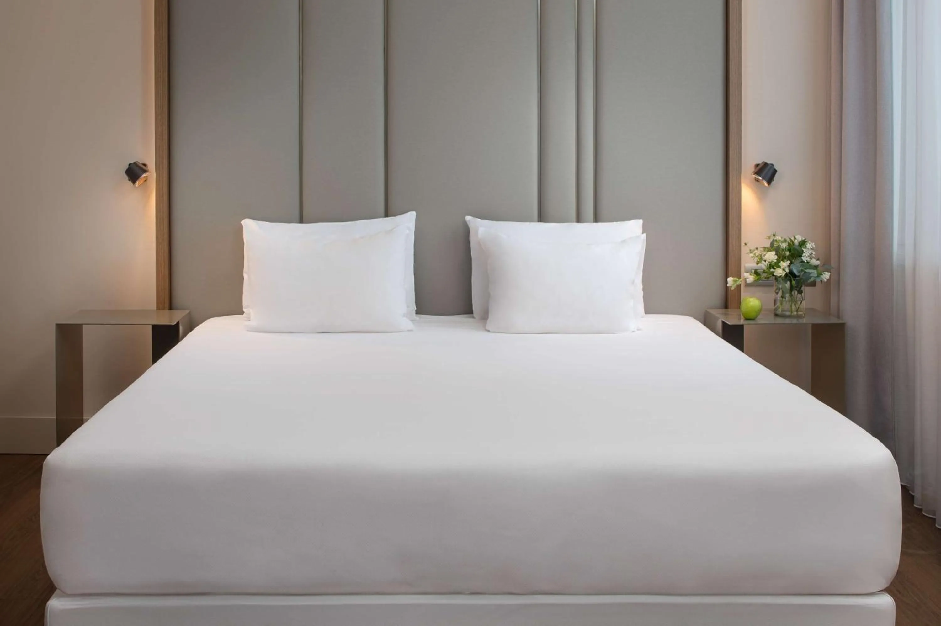 Superior Double or Twin Room with Extra Bed (2 Adults + 1 Child) in NH Bologna De La Gare