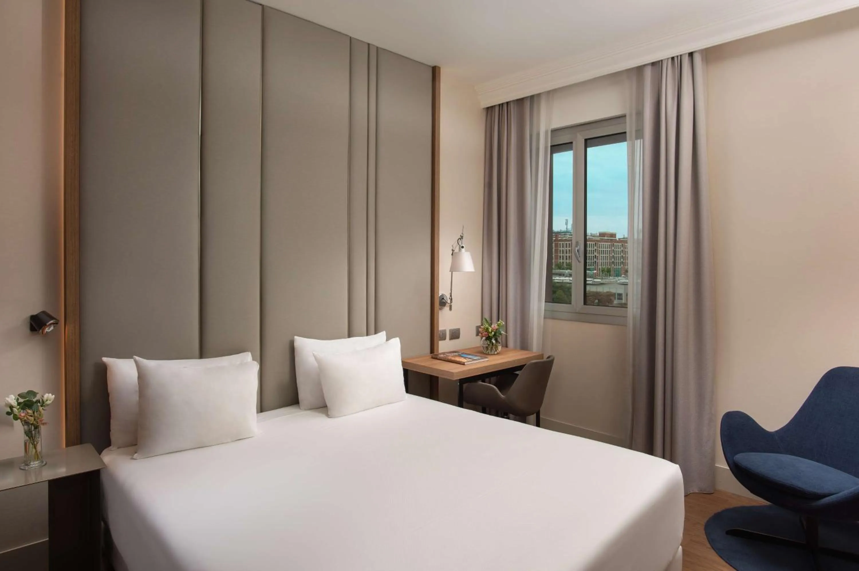 Superior Double or Twin Room in NH Bologna De La Gare