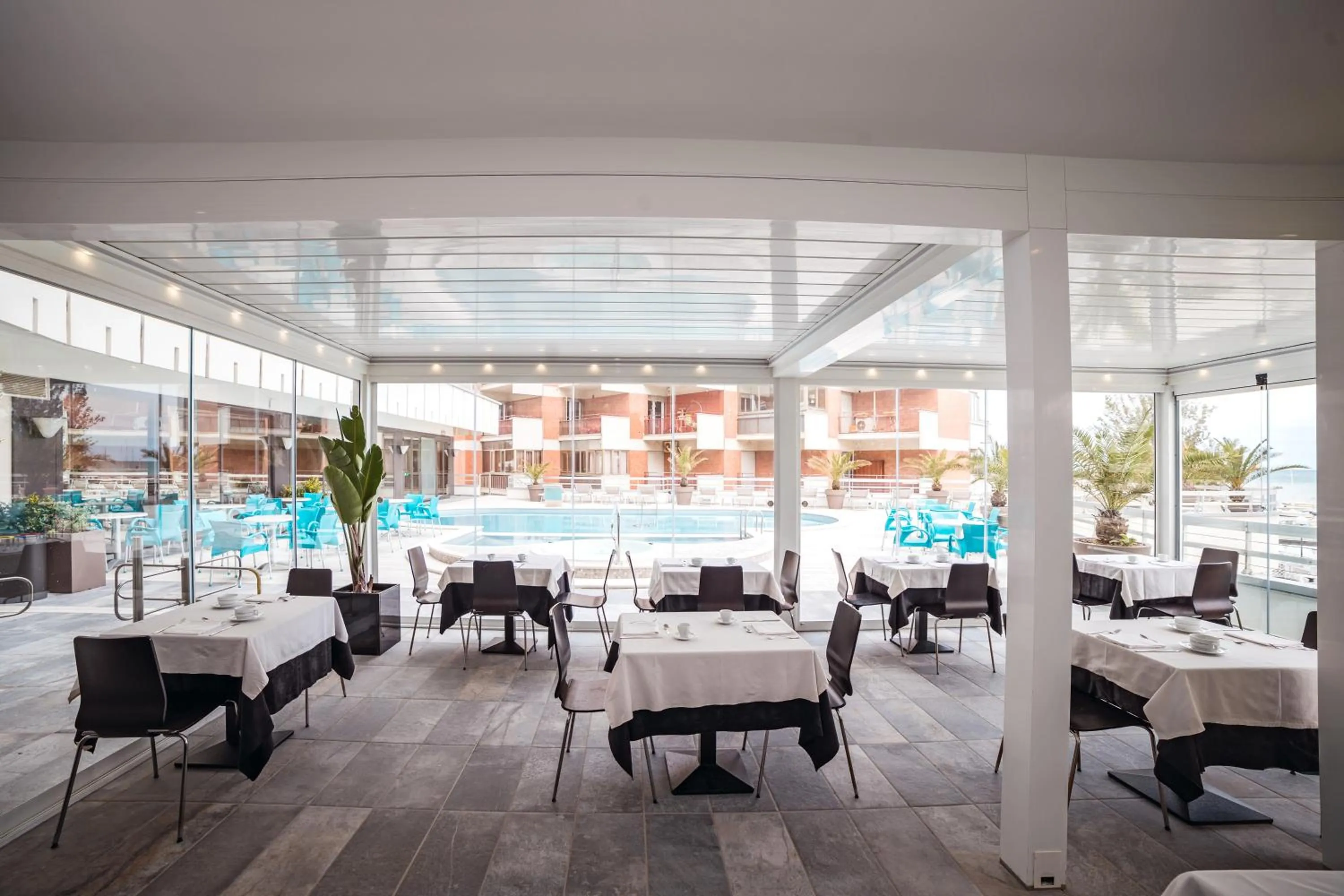 Double or Twin Room in Waldorf Palace Hotel