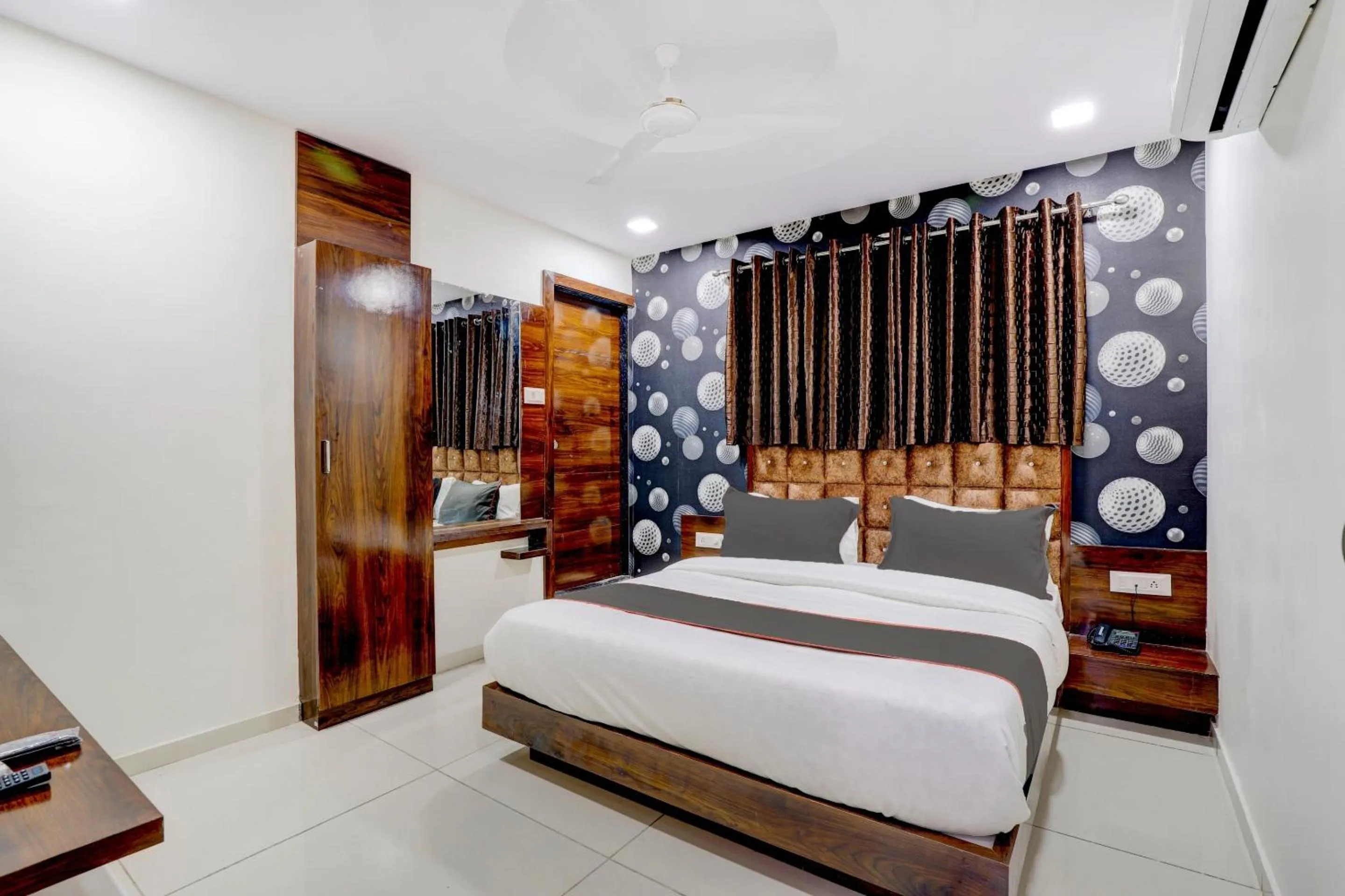 Standard Double Room - single occupancy in Collection O Lotus Gold