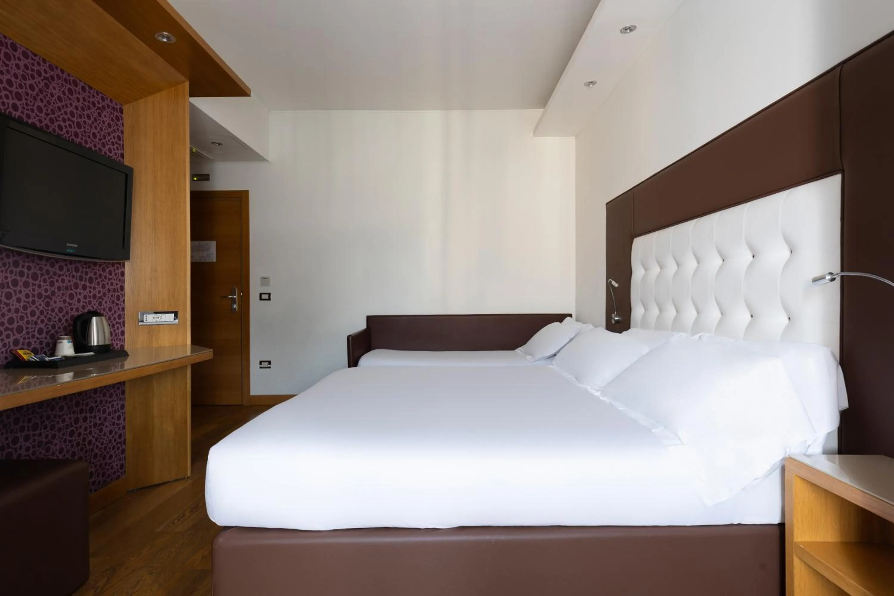 Triple Room in Hotel Royal Caserta