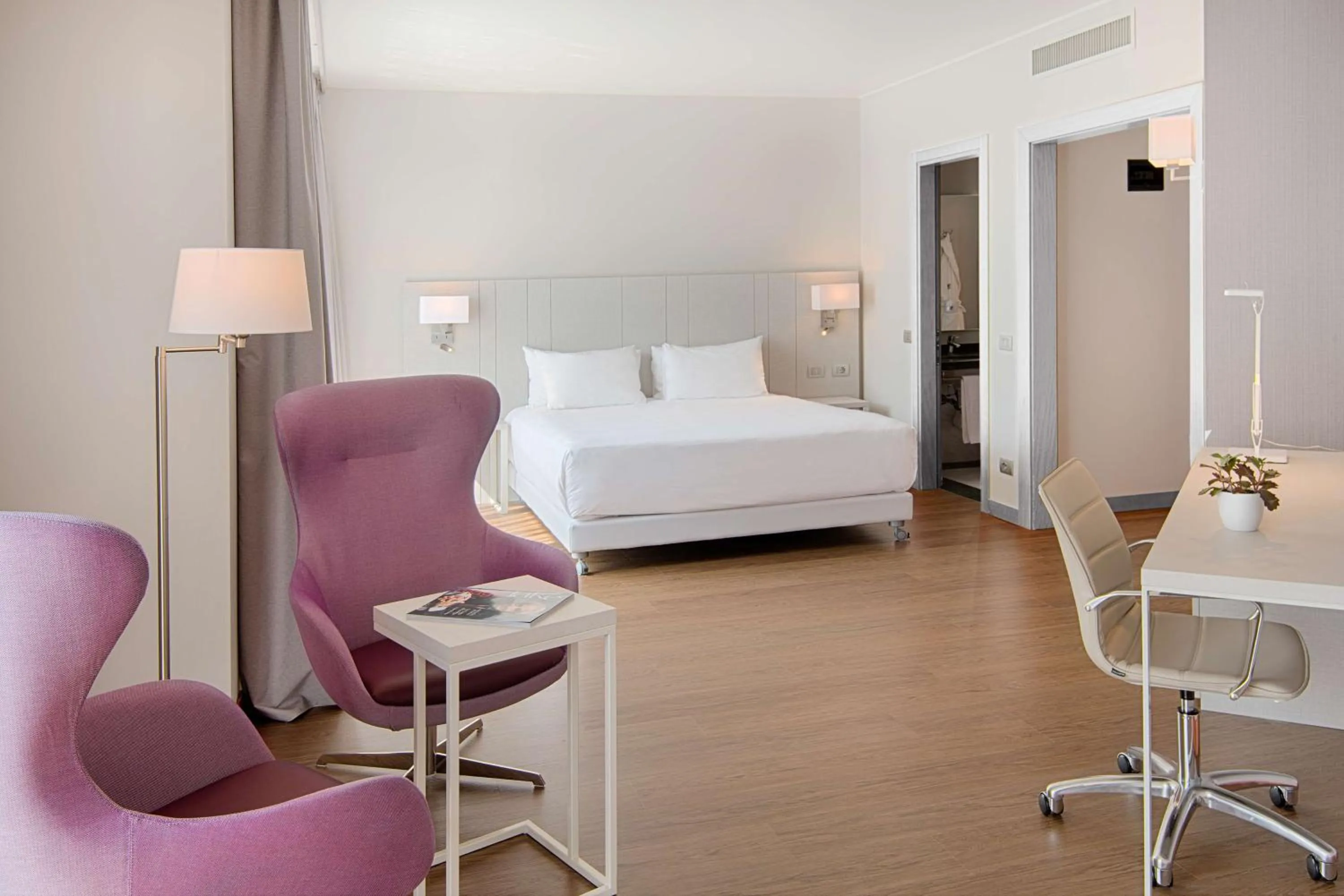 Junior Suite with View in NH Lecco Pontevecchio